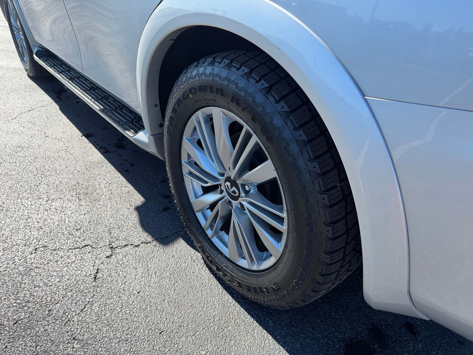 2020 INFINITI QX80 image 10