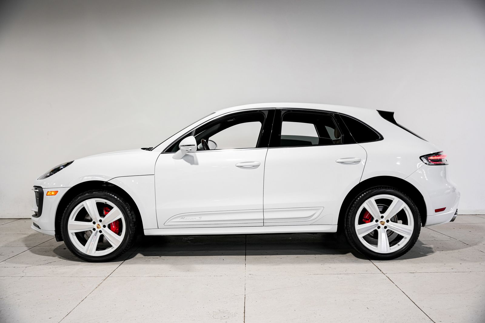 2023 Porsche Macan S — photo 6