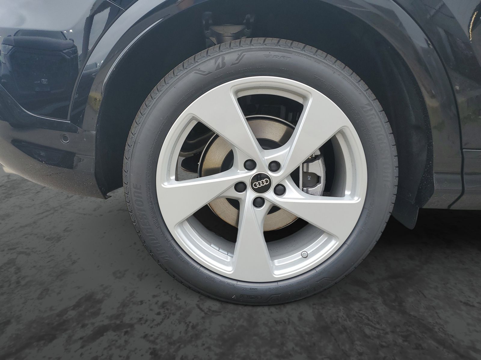Vehicle photo