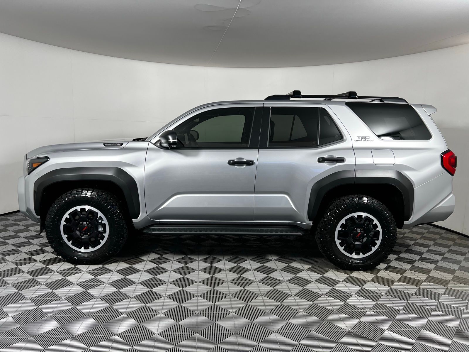 Thumbnail: 2025 Toyota 4Runner - 8