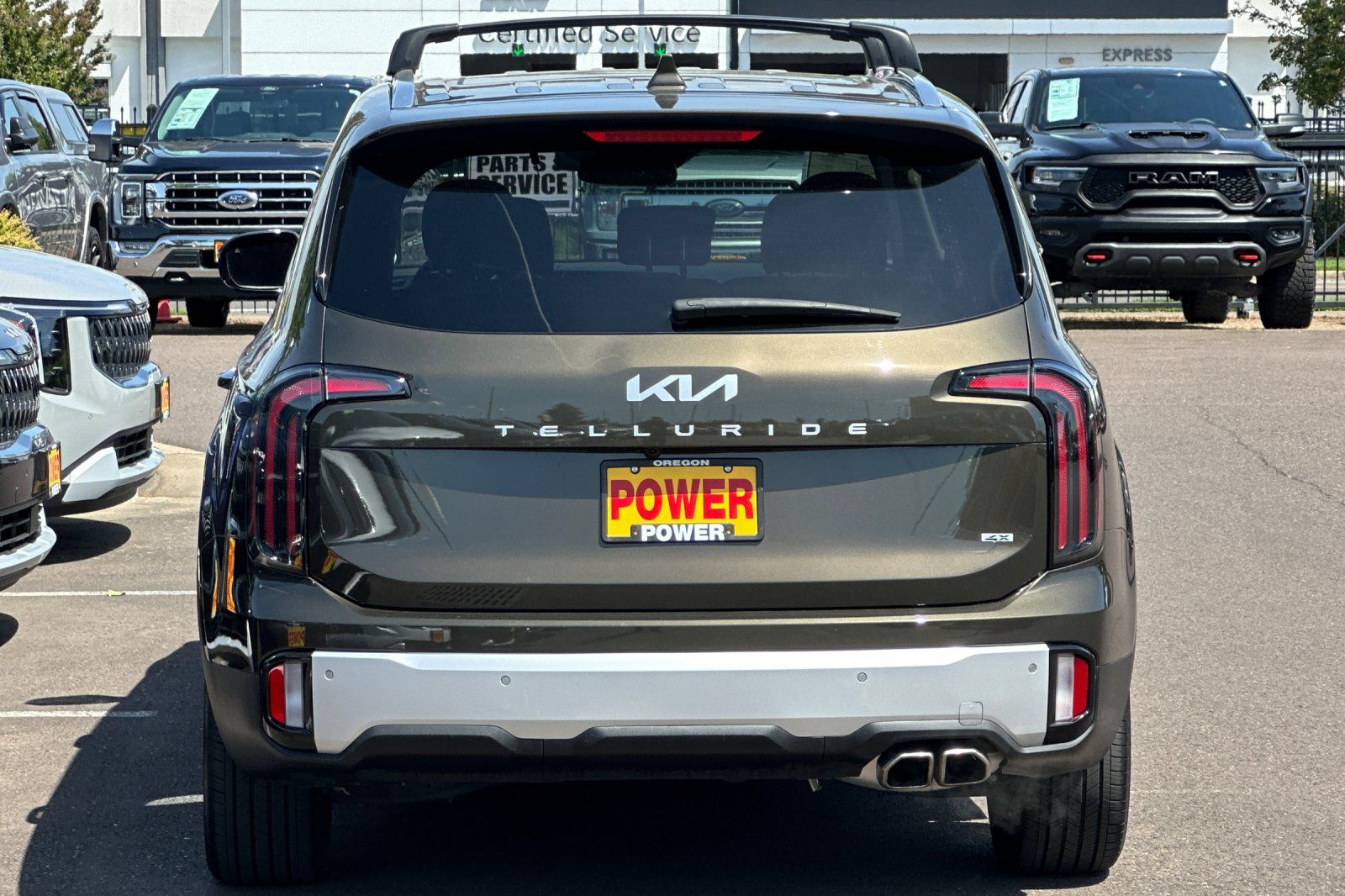 View vehicle photo 5