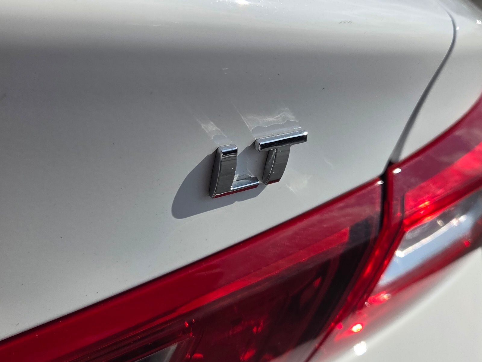 Used 2024 White Chevrolet LT image 12