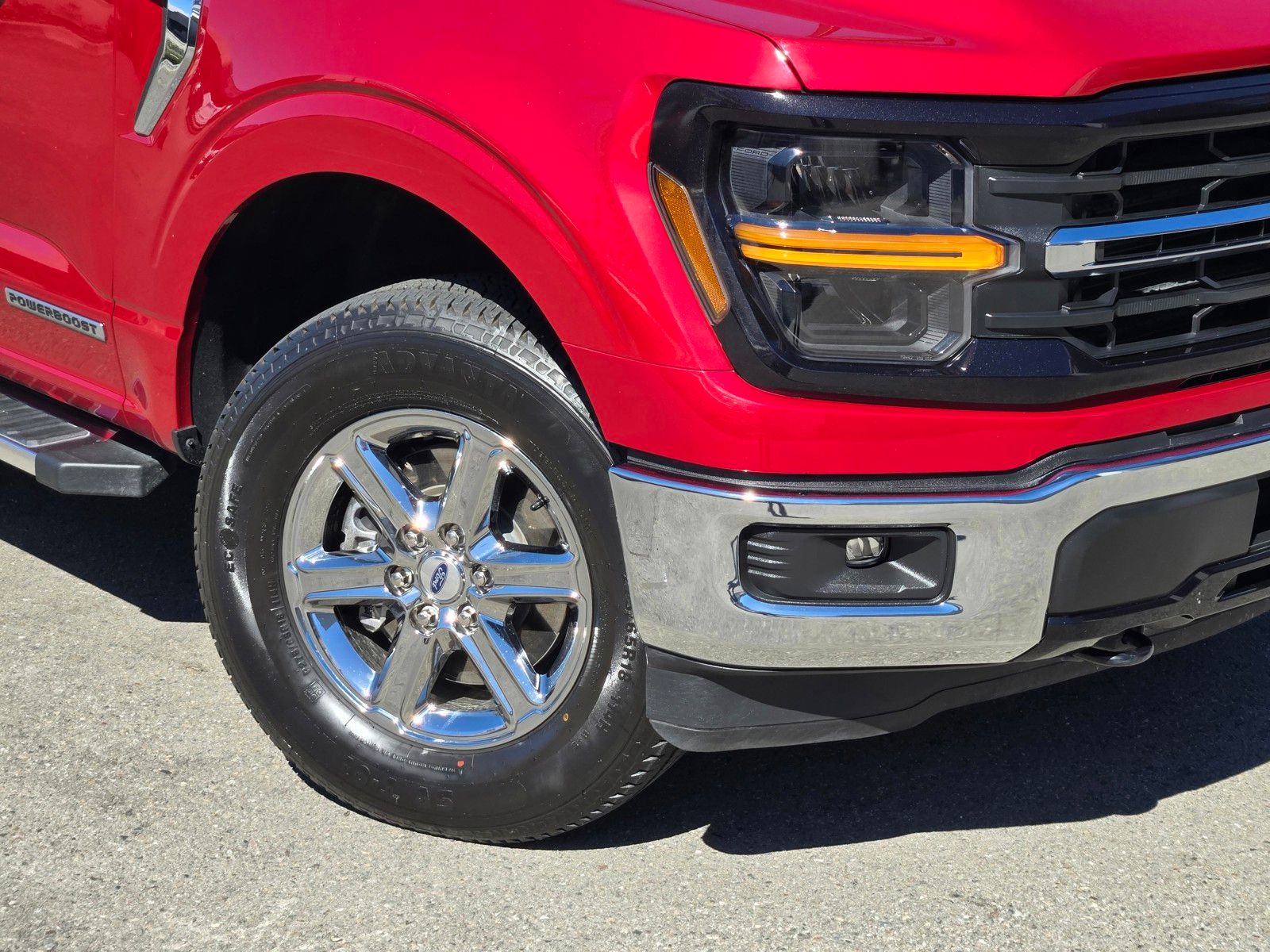 Used 2025 Red Ford XLT image 9