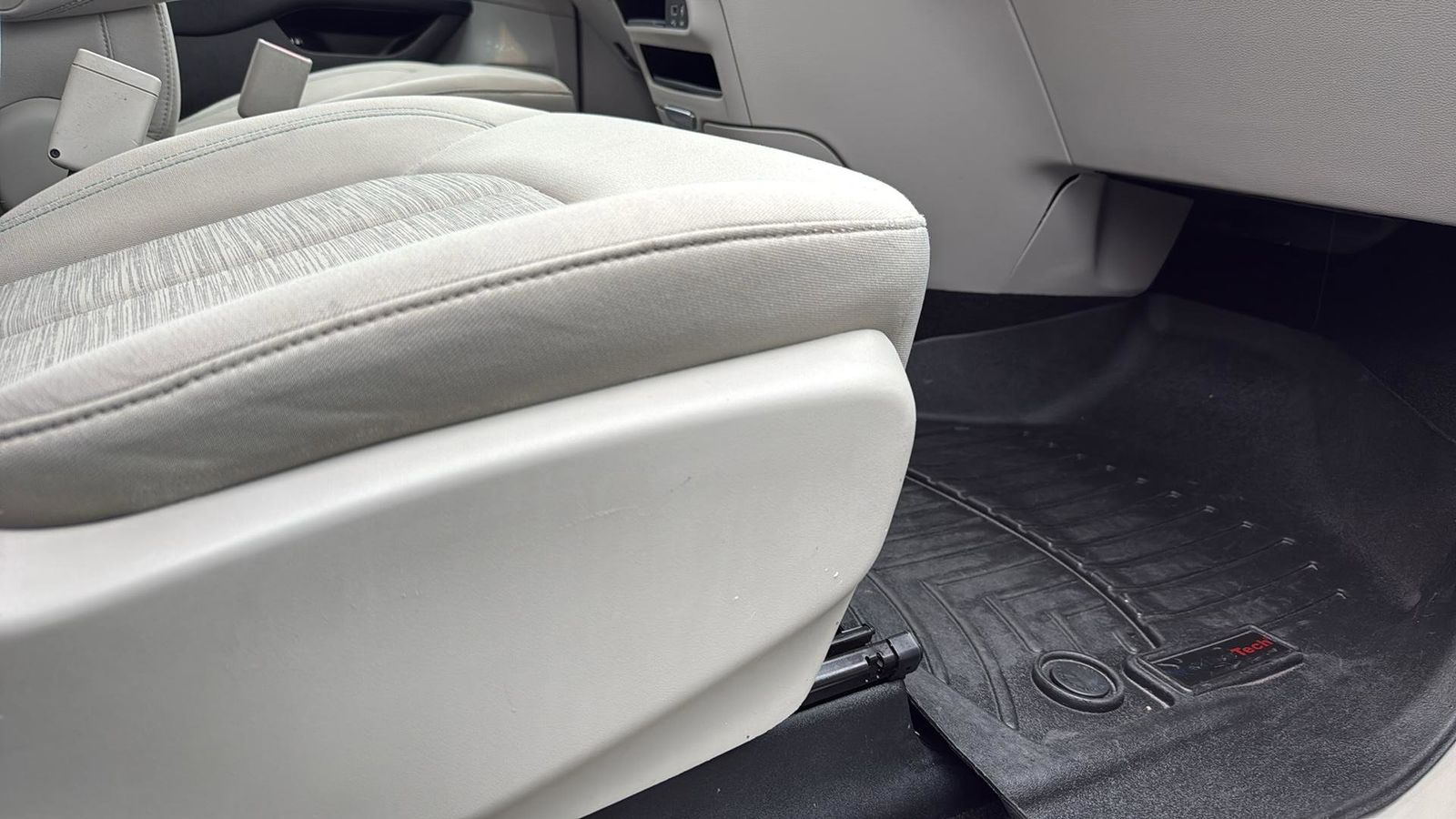 Used Car 2018 Chrysler Pacifica Hybrid  Touring Plus For Sale Under $20,000 In Austin, Texas