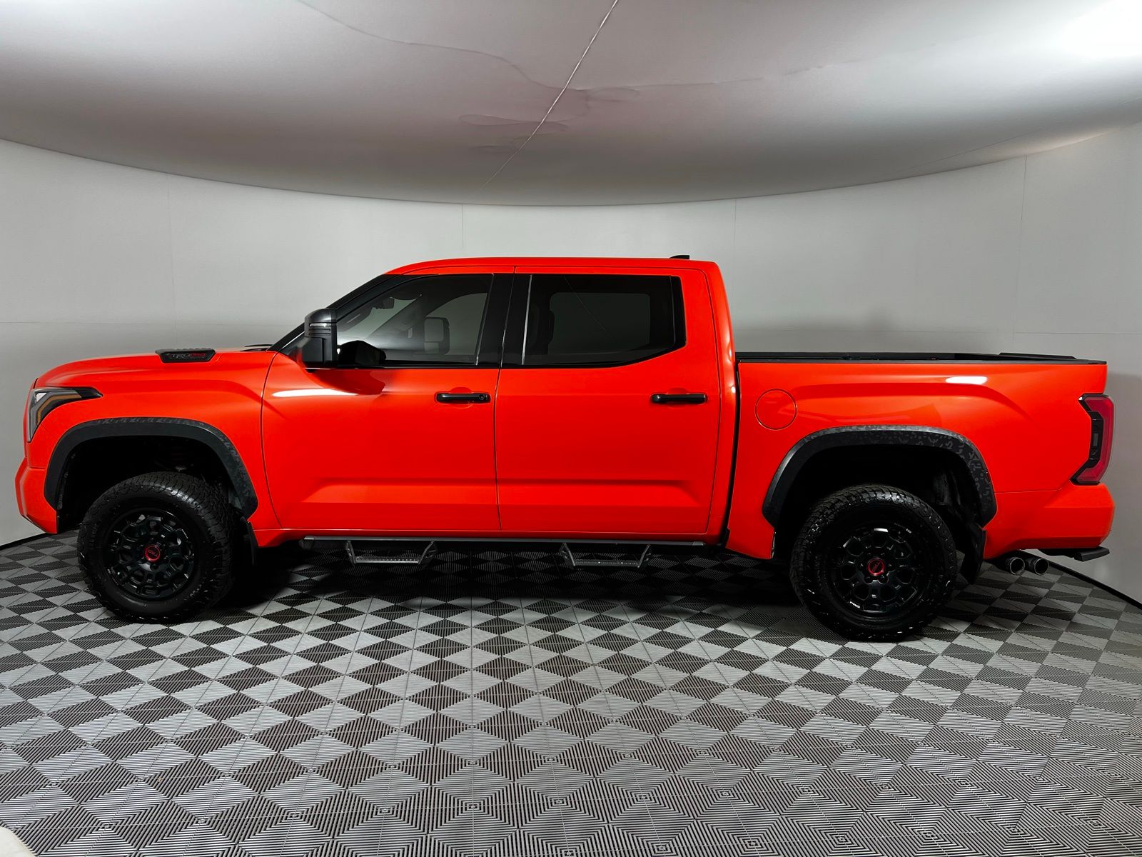 Thumbnail: 2022 Toyota Tundra - 8