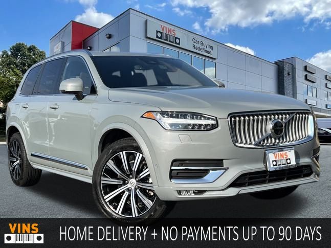 2025 Volvo XC90 Plus's photo
