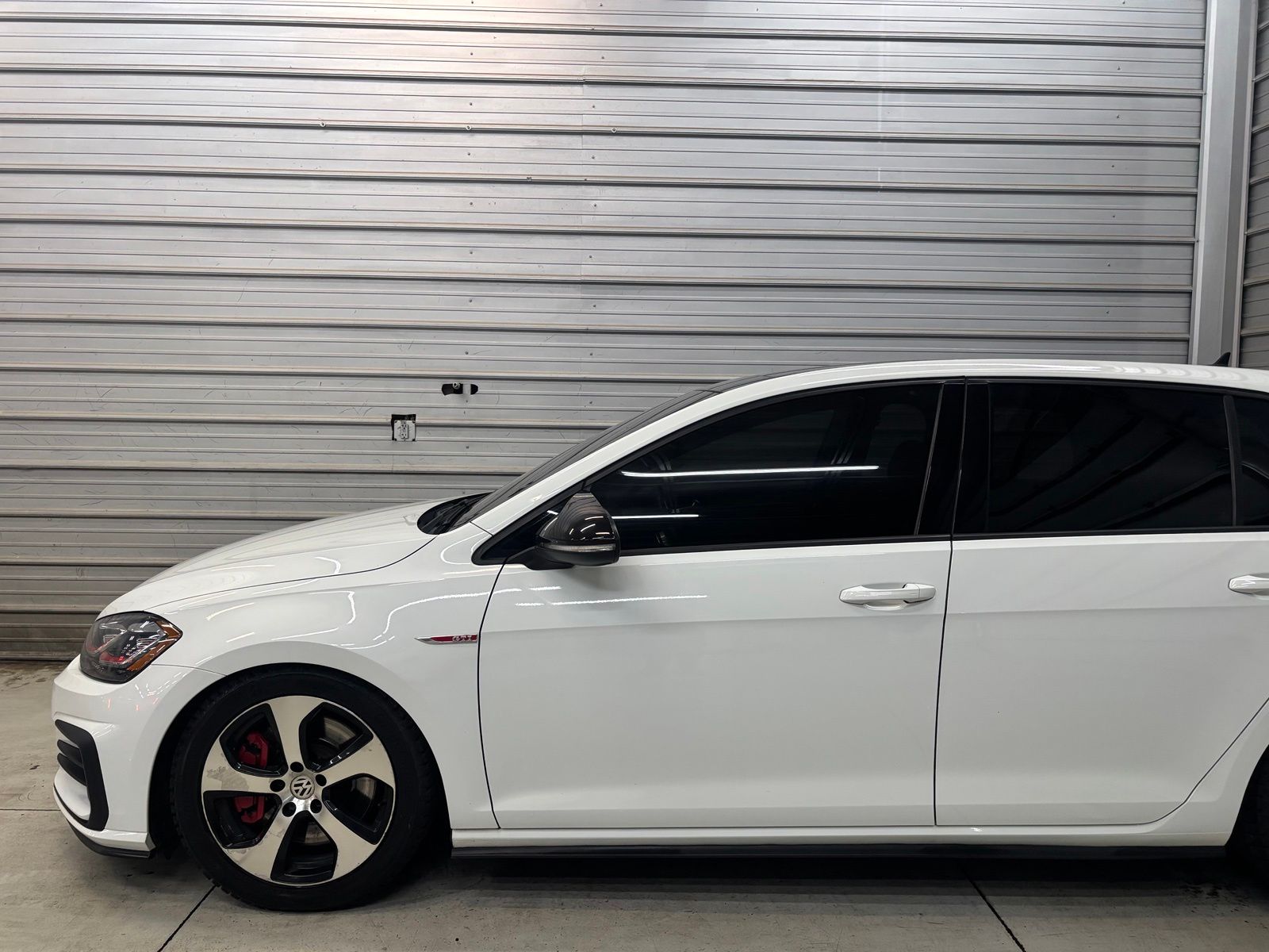2018 Volkswagen Golf GTI SE - Image 3