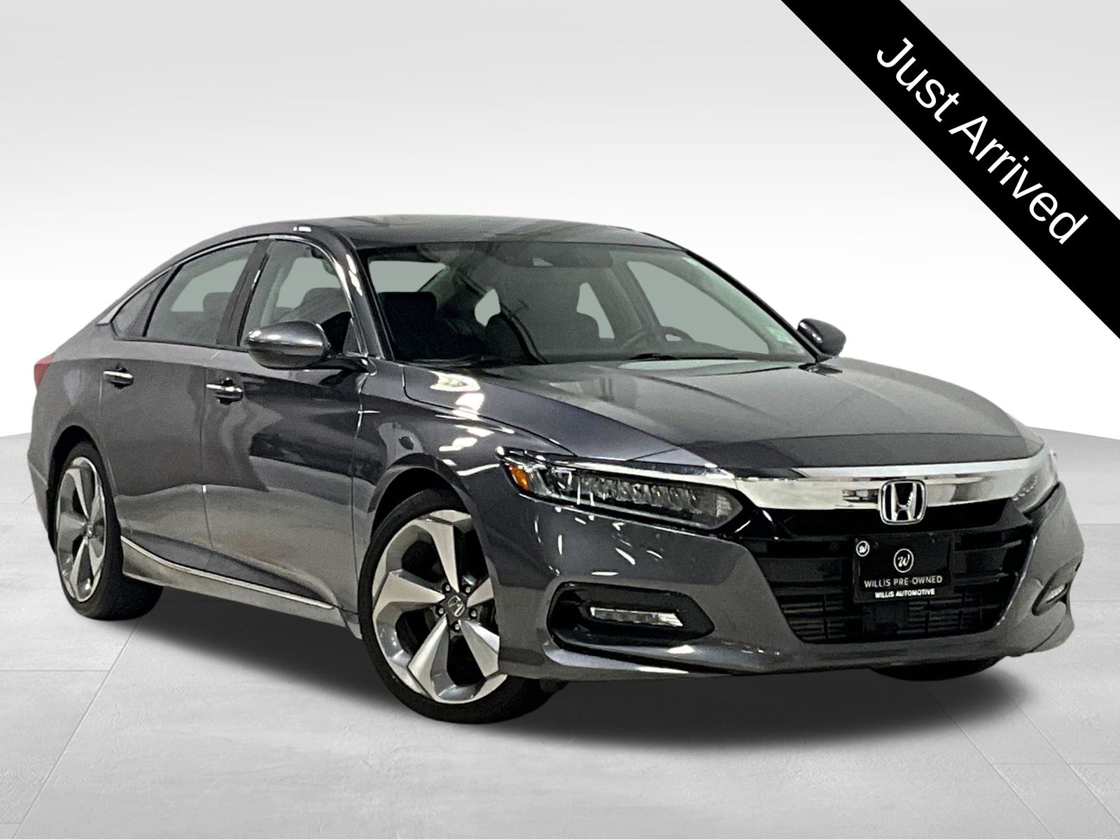 2018 Honda Accord 2.0T Touring FWD