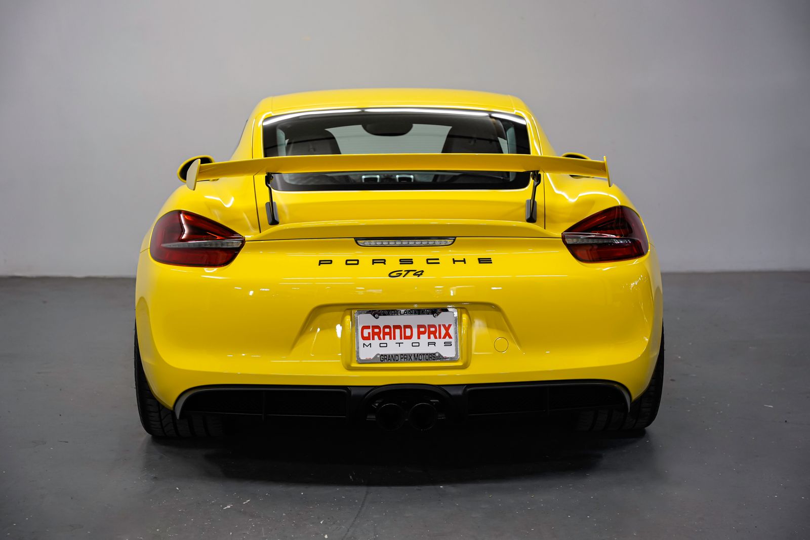 2016 Porsche Cayman GT4 — photo 3