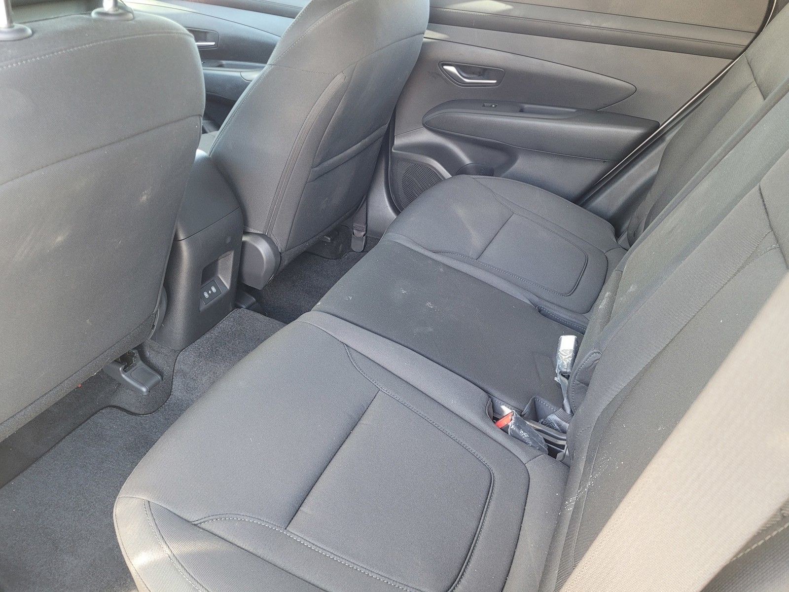 2025 Hyundai Tucson SE - Photo 18