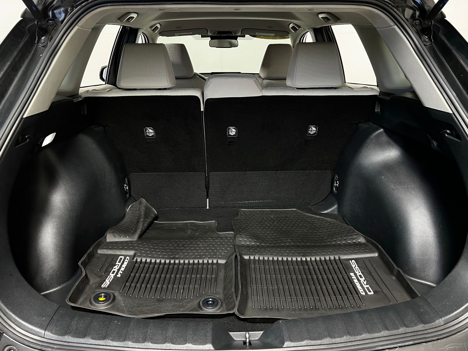 Thumbnail: 2023 Toyota Corolla Cross - 22