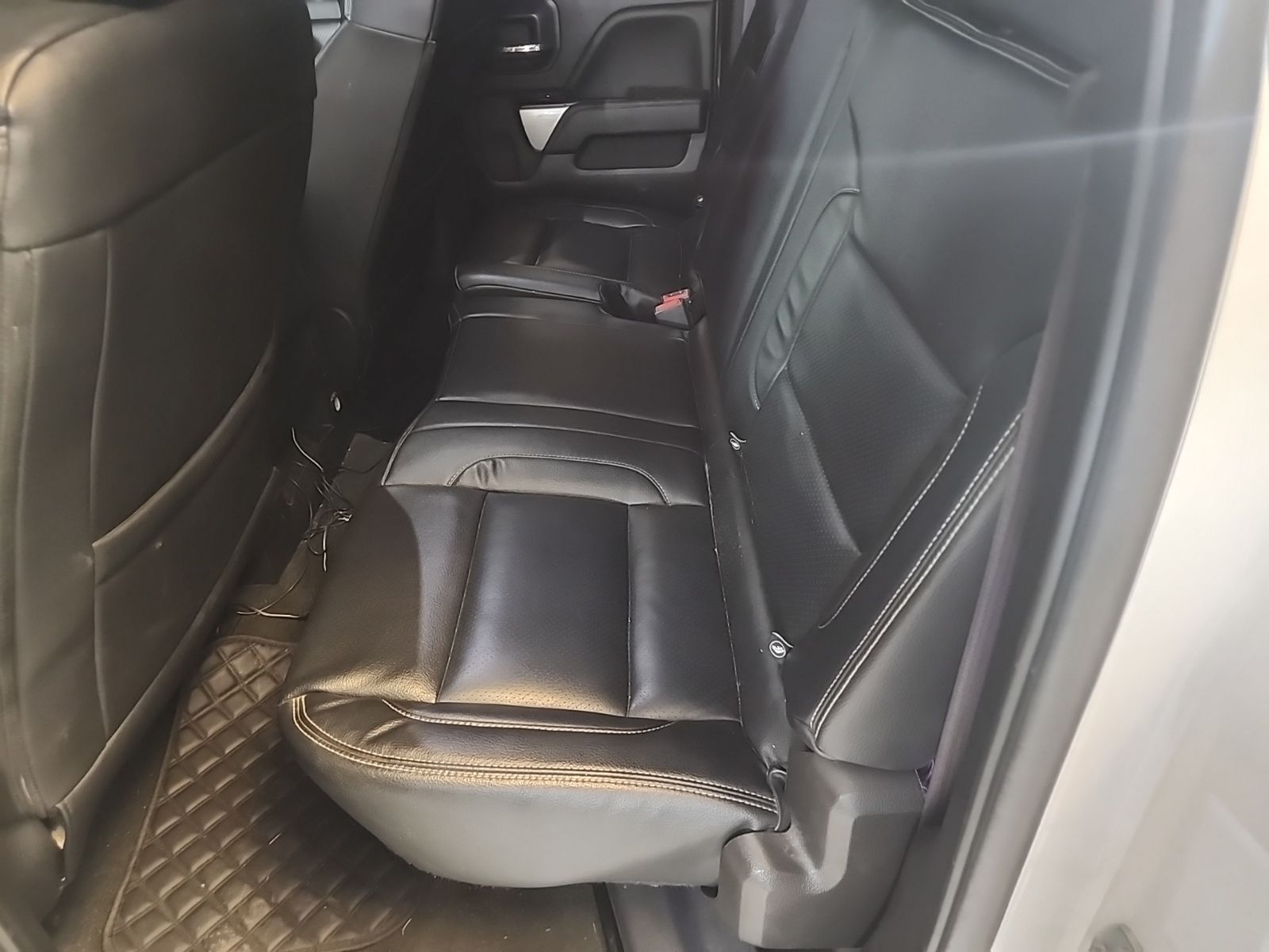 Used 2017 Summit White Chevrolet LT image 7