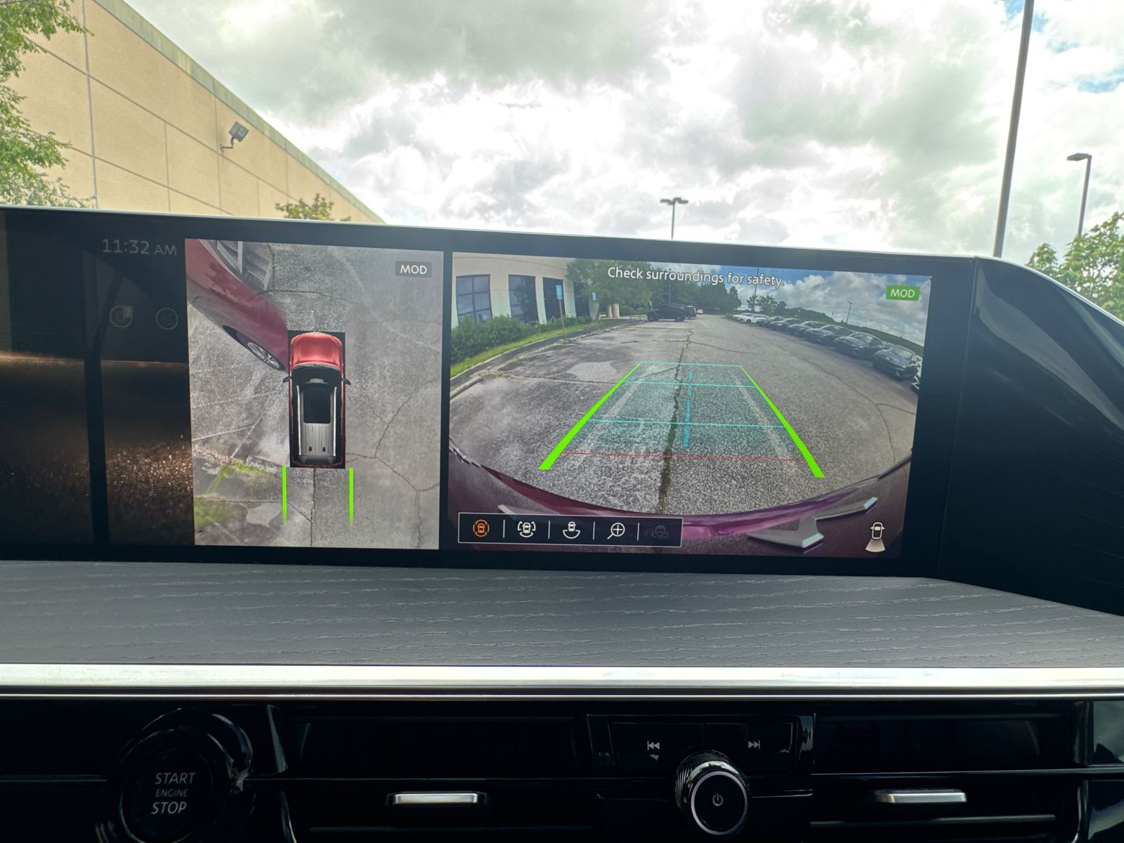 Used 2025 Red INFINITI SENSORY image 30