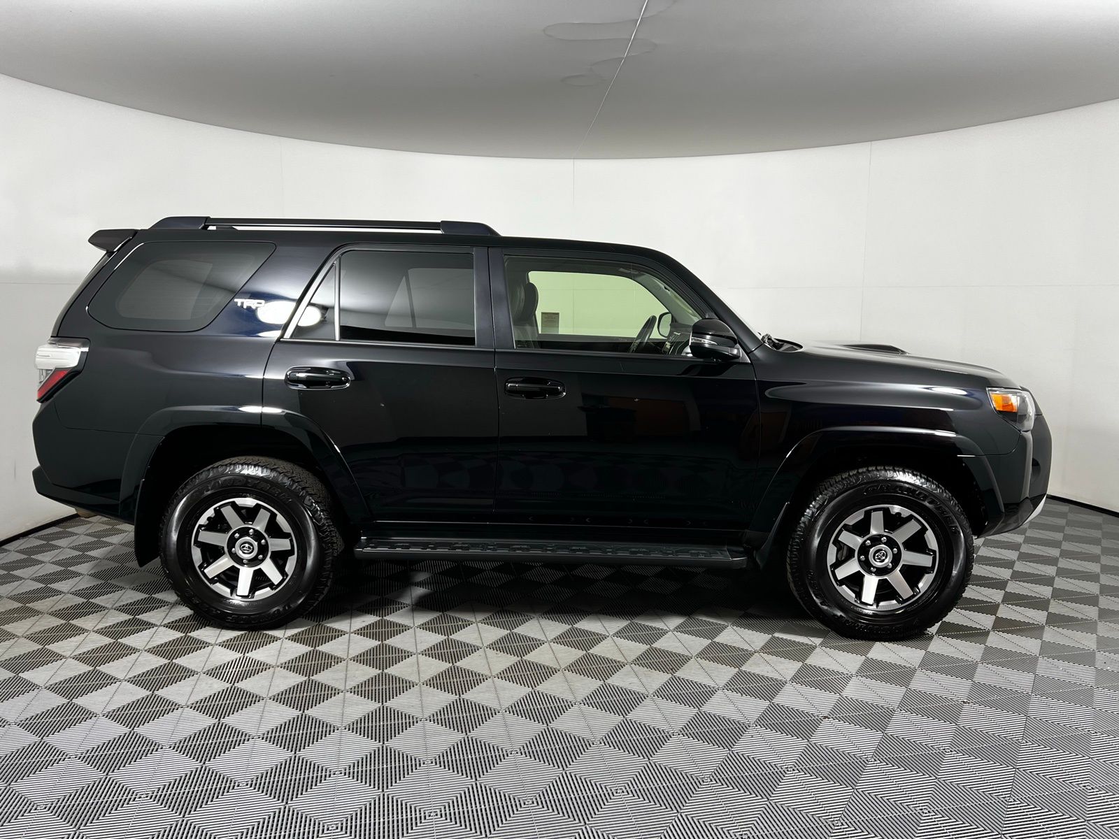 2024 Toyota 4Runner TRD Off Road 10