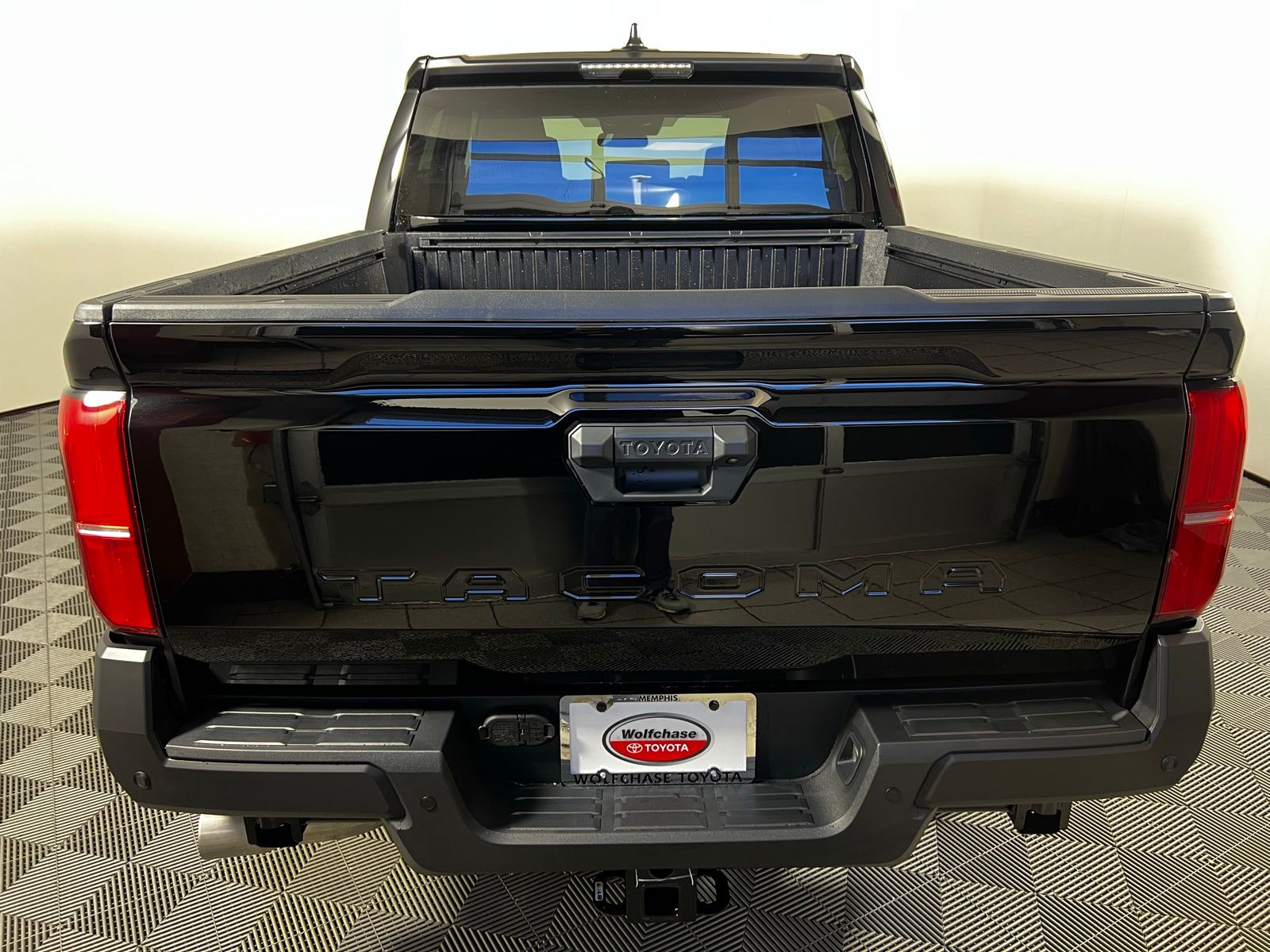 Thumbnail: 2025 Toyota Tacoma - 6