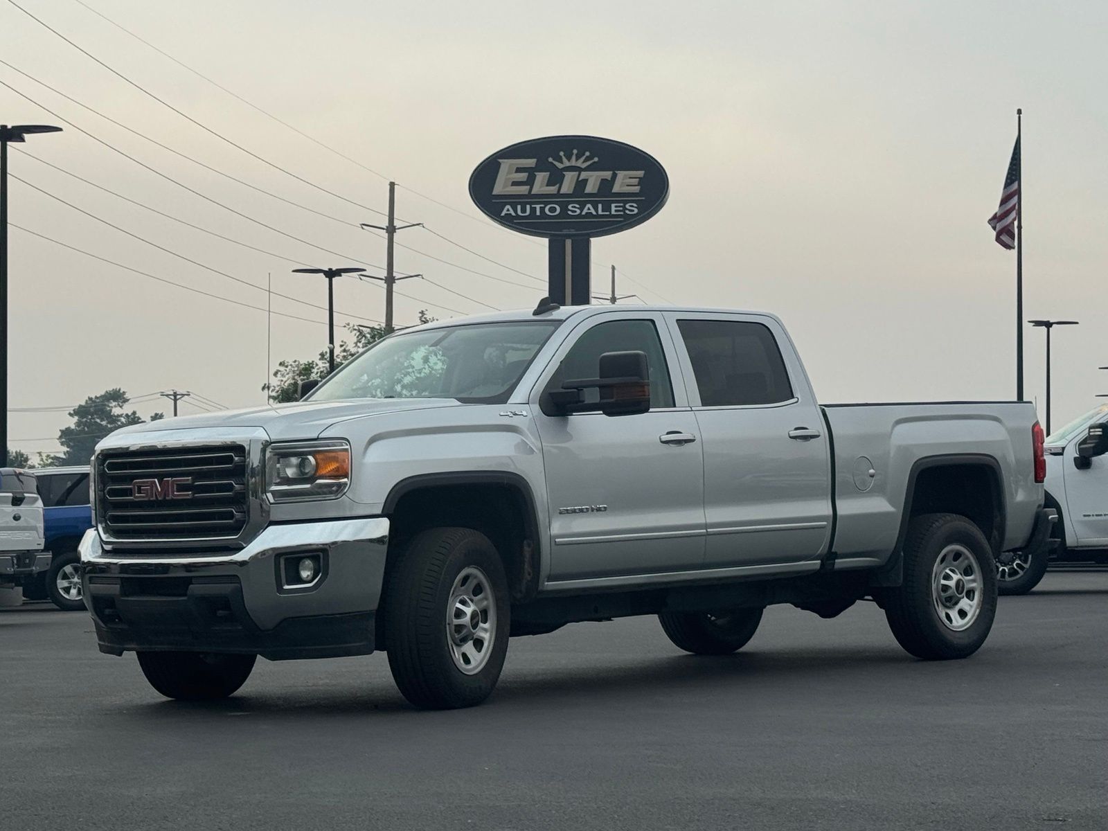 Silver 2018 GMC Sierra 2500HD Pickup Truck Four-Wheel Drive 6-Speed Automatic Overdrive