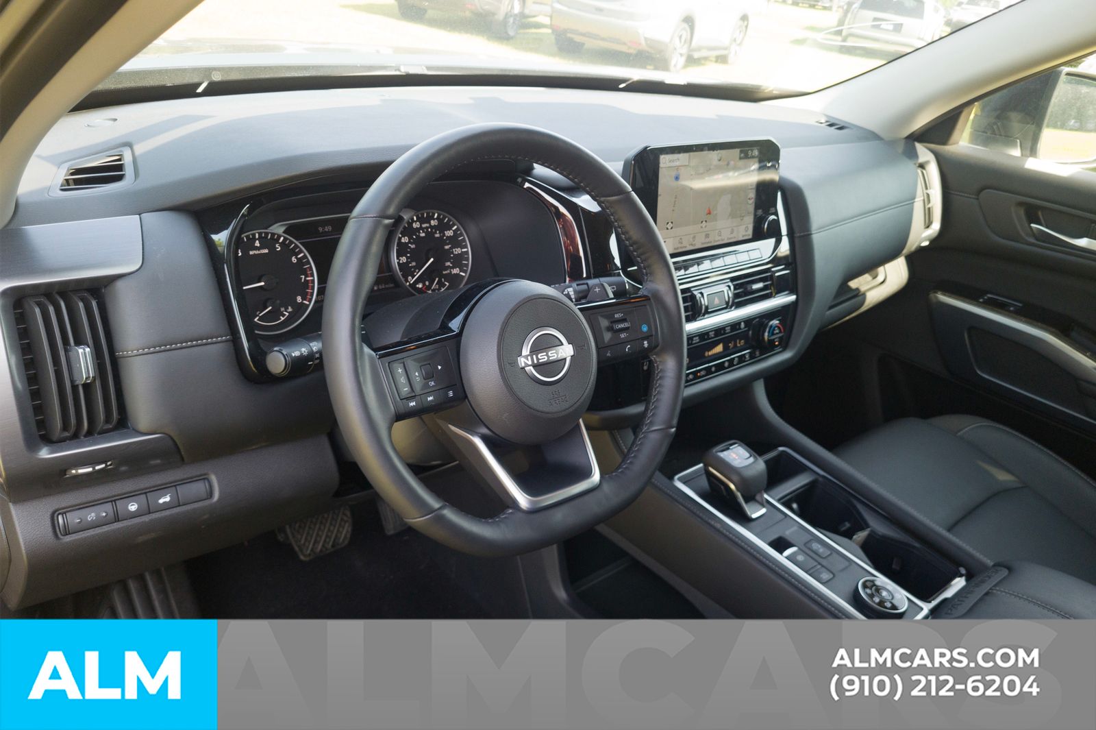 Used 2025 Super Black Nissan SL image 6
