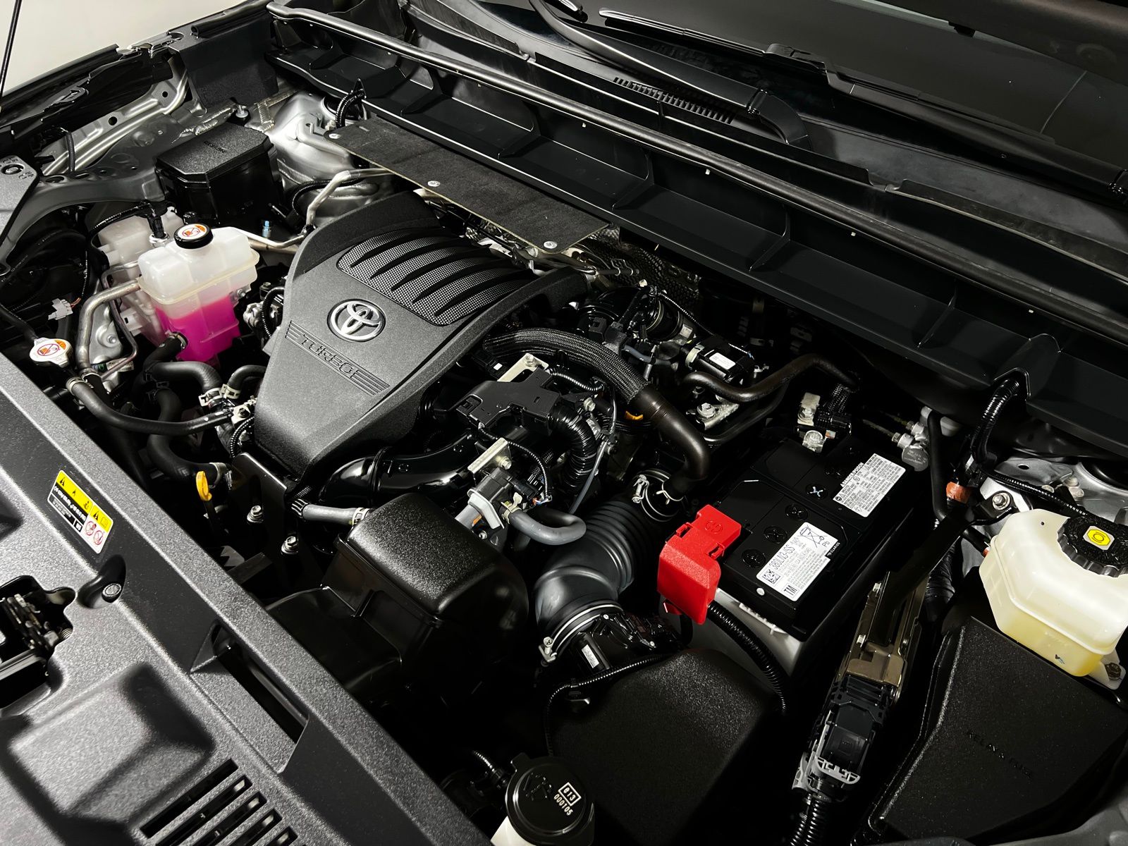 Thumbnail: 2024 Toyota Highlander - 11