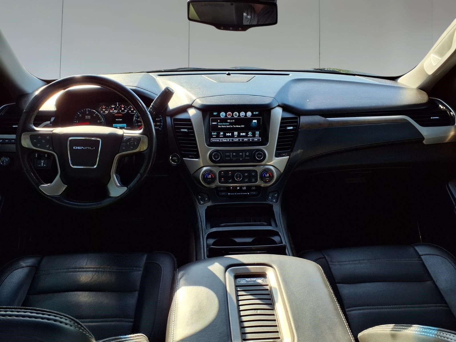 2018 GMC Yukon Denali - 9