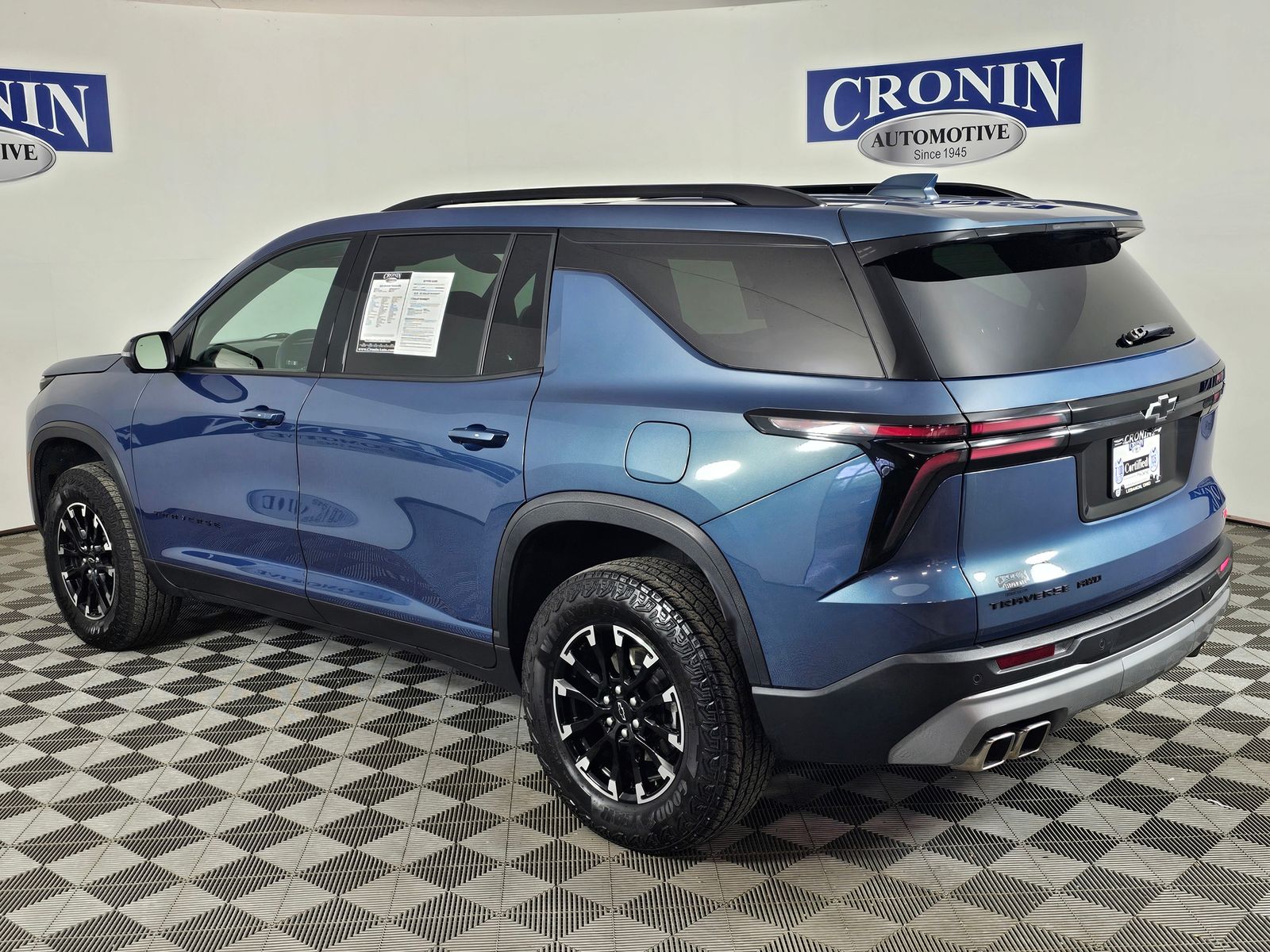 View vehicle photo 3