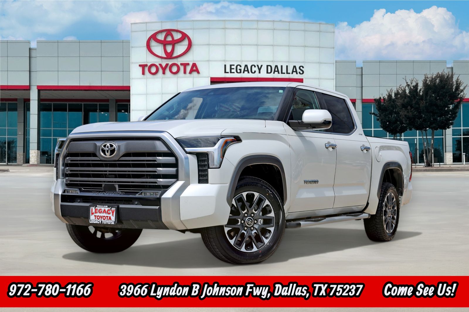 White (Wind Chill Pearl) 2022 Toyota Tundra Limited CrewMax Cab 4WD Pickup Truck Four-Wheel Drive Automatic