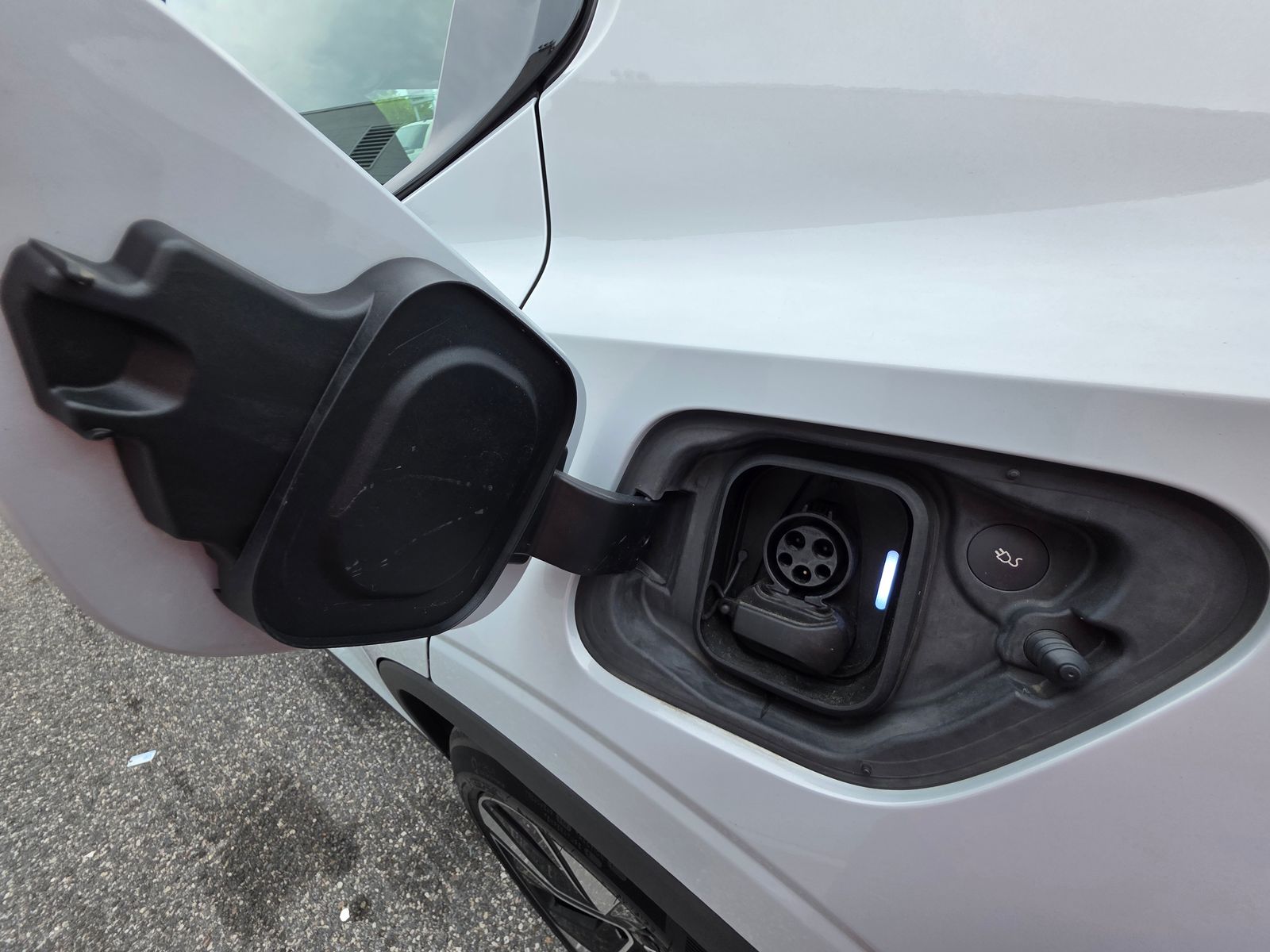 Used 2024  Polestar Long Range Dual Motor image 39