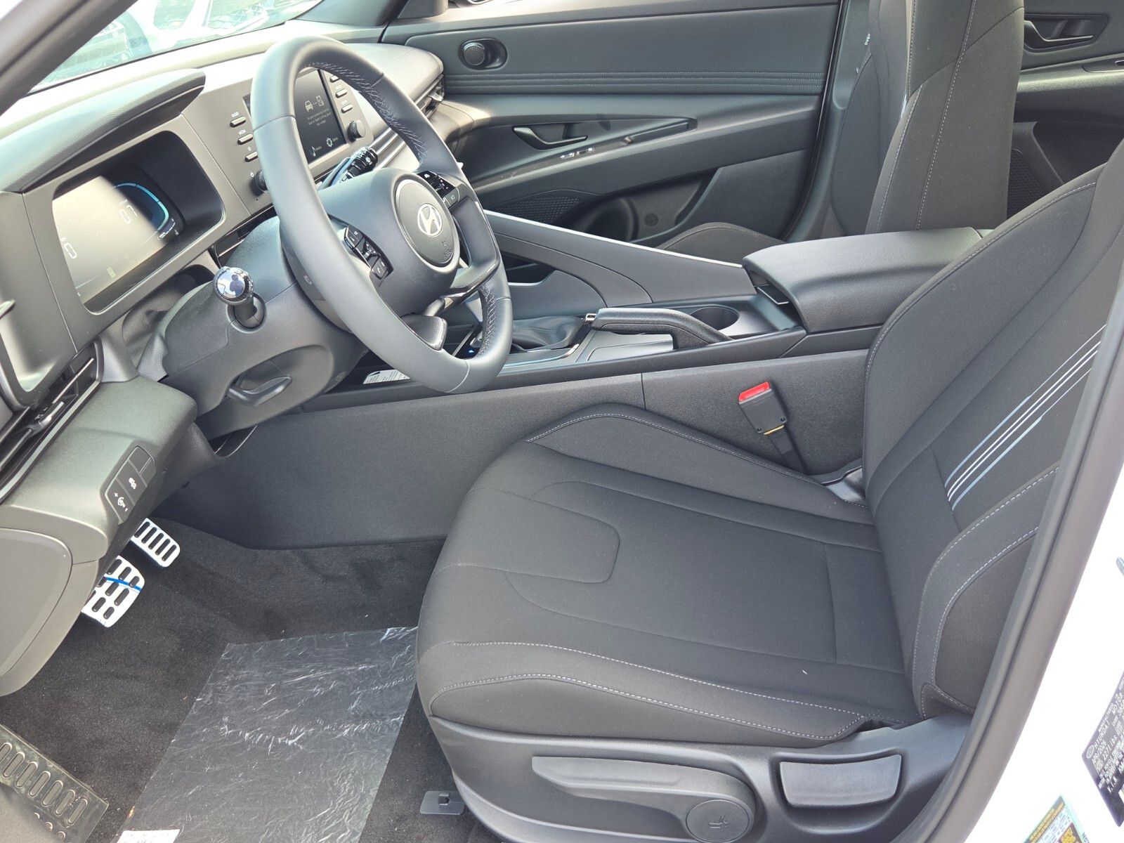 New 2026 White Hyundai SEL Sport image 5