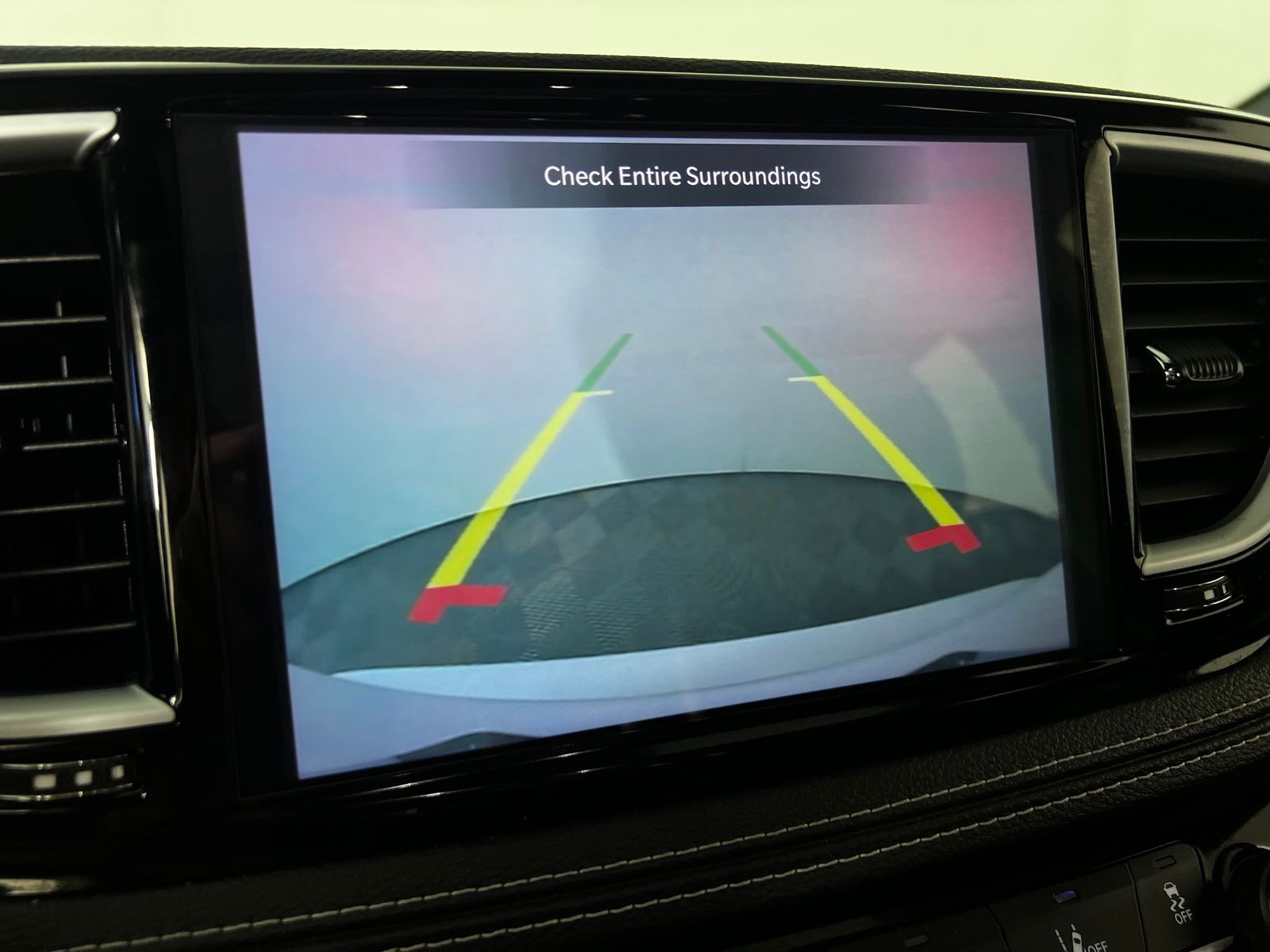 Thumbnail: 2025 Chrysler Pacifica - 20