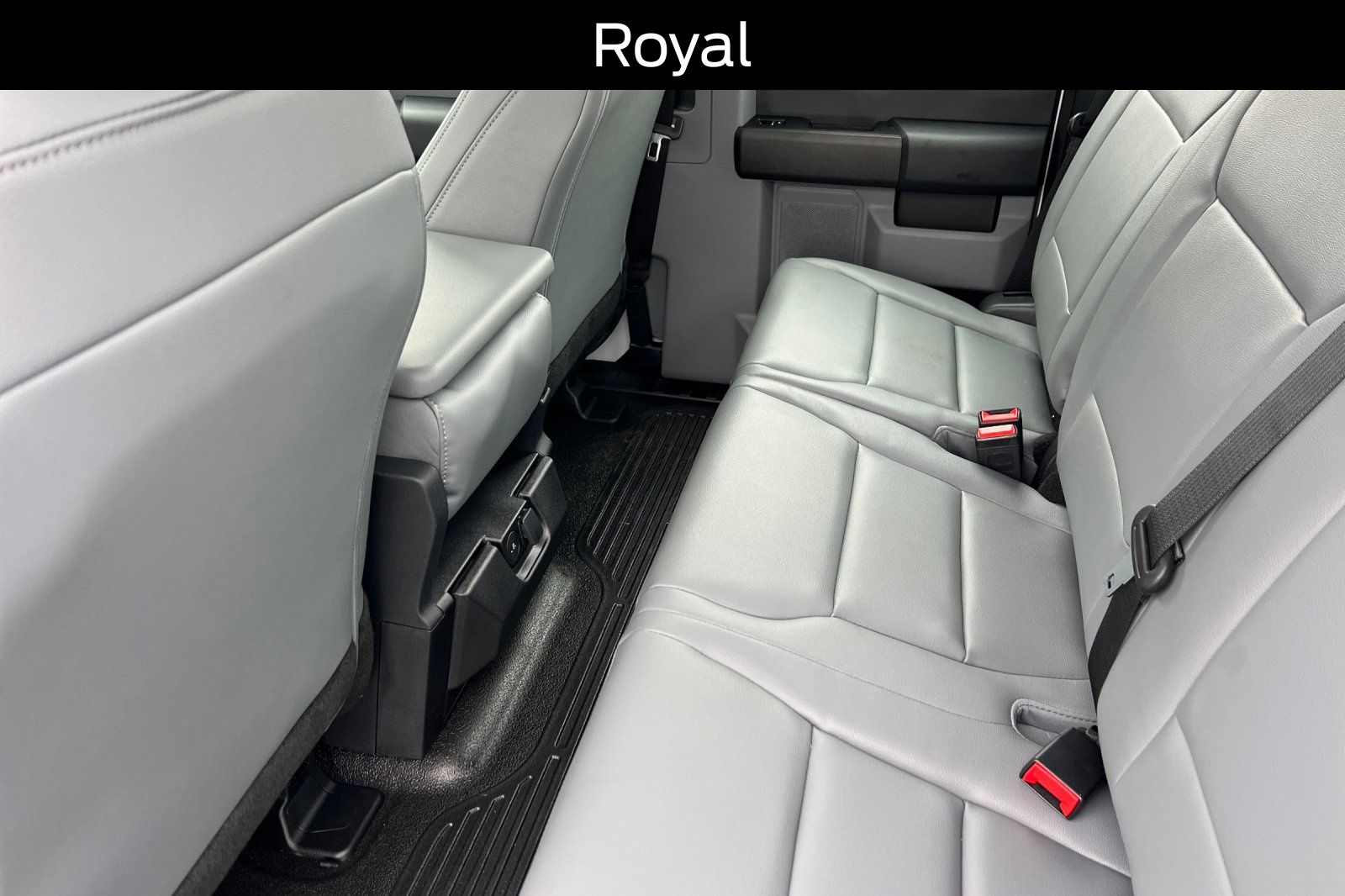 View vehicle photo 4