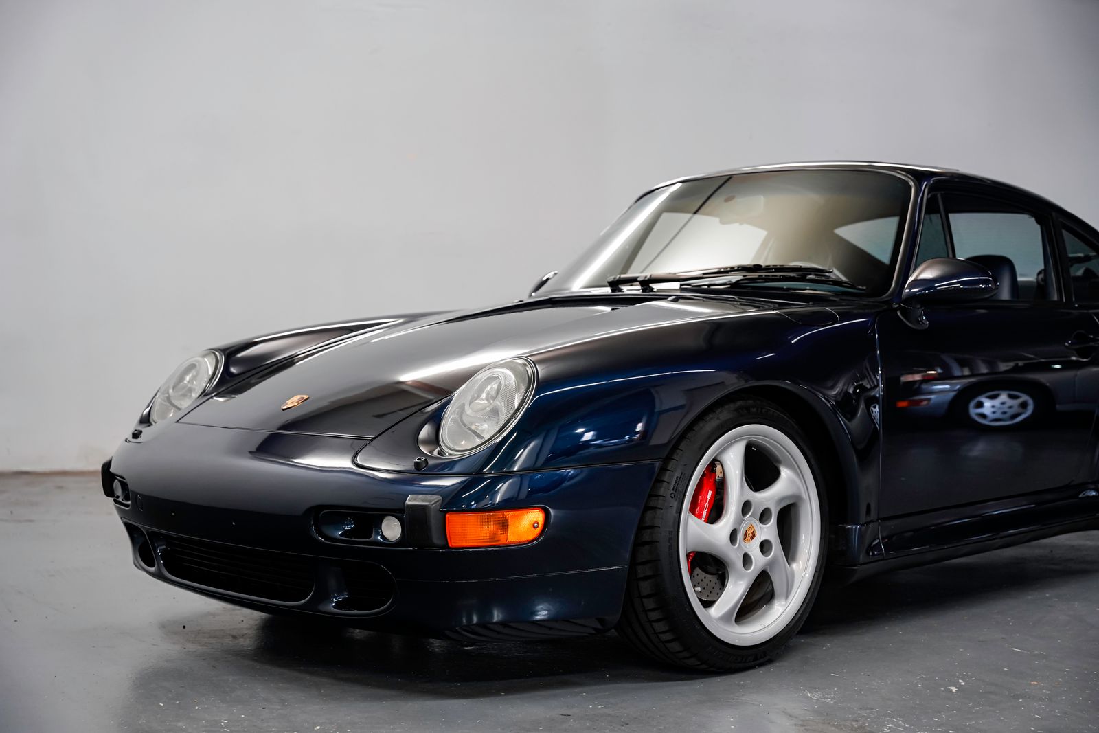 1996 Porsche 911 Carrera 4S — photo 31