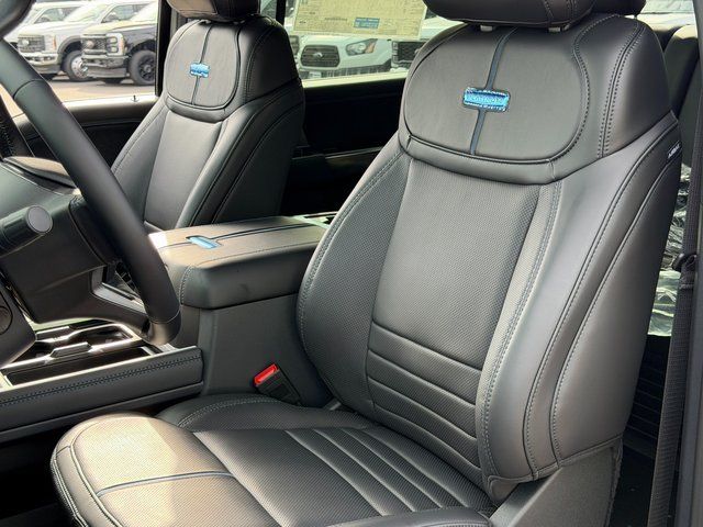 New 2026 Star White Metallic Tri-Coat Ford Platinum image 25