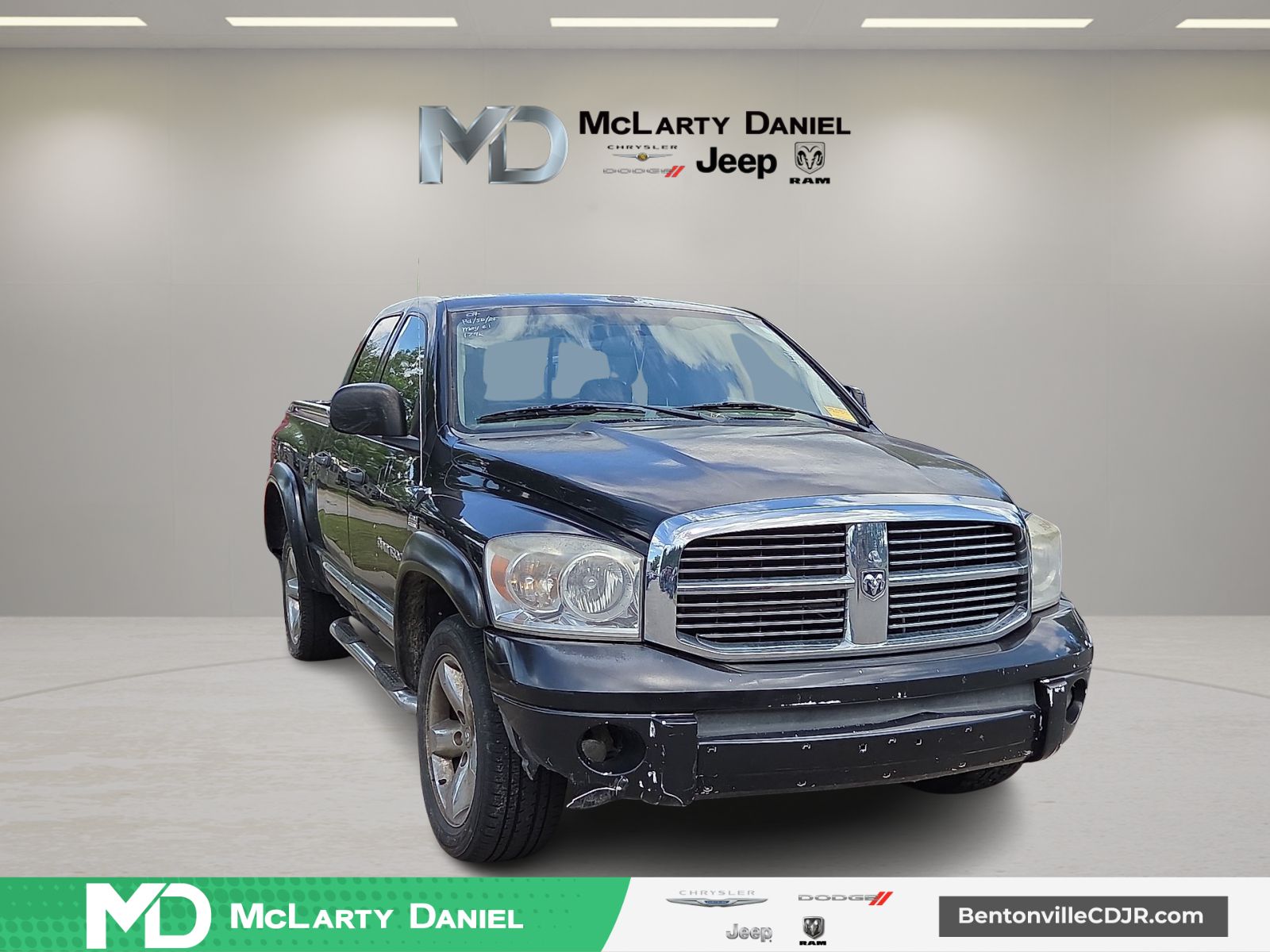 Brilliant Black Crystal Pearlcoat 2007 Dodge RAM 1500 Laramie Quad Cab 4WD Pickup Truck Four-Wheel Drive 5-Speed Automatic