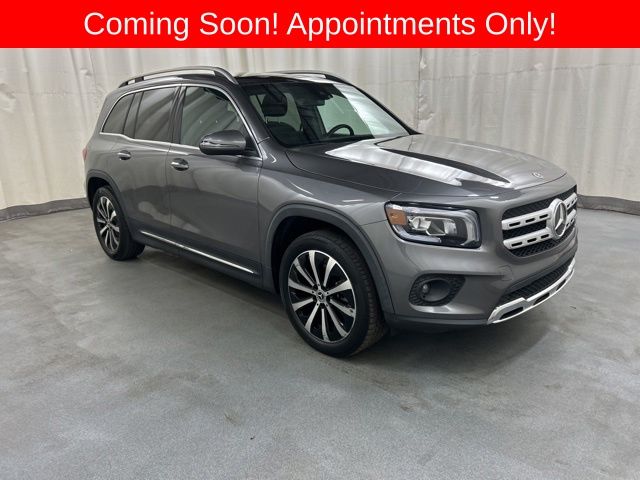 Gray 2022 Mercedes-Benz GLB SUV / Crossover All-Wheel Drive 8-Speed Automatic