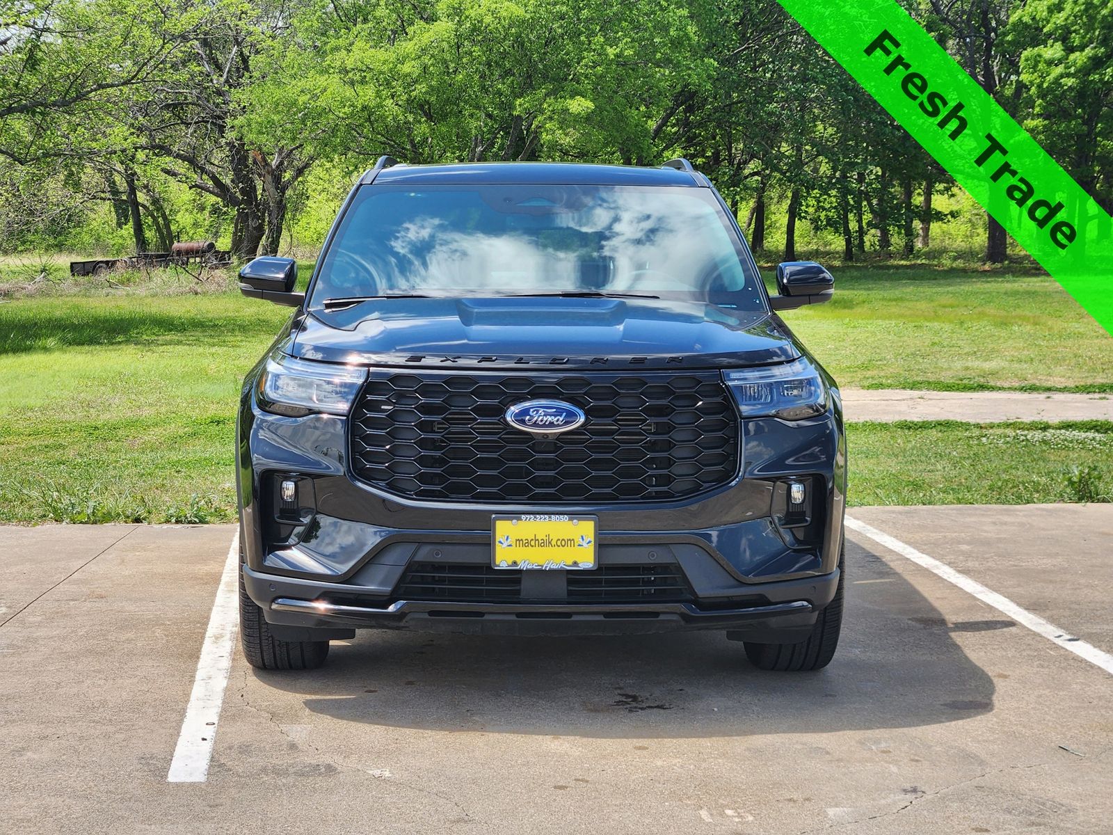 View vehicle photo 2