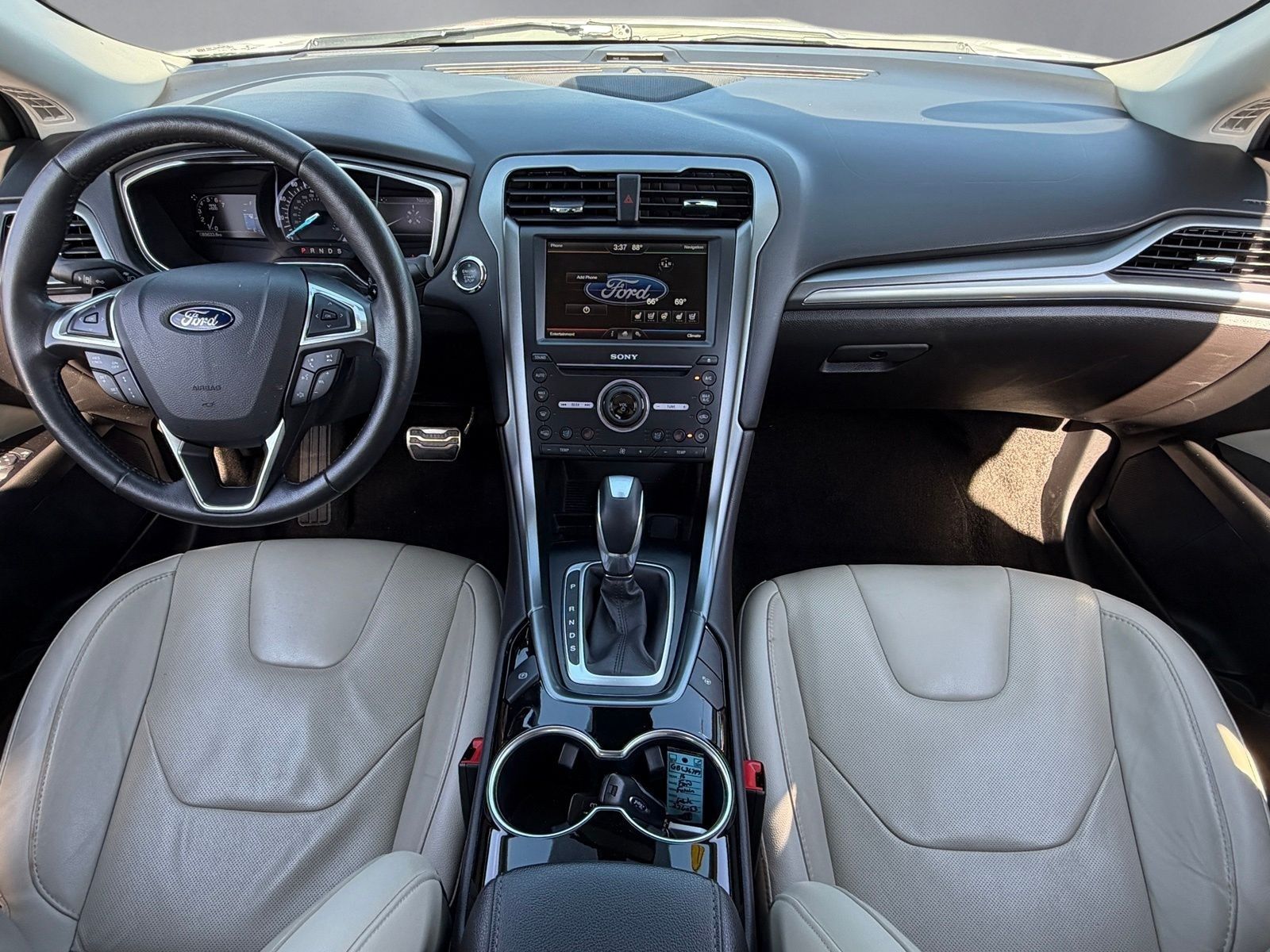 Used 2016 Oxford White Ford Titanium image 3