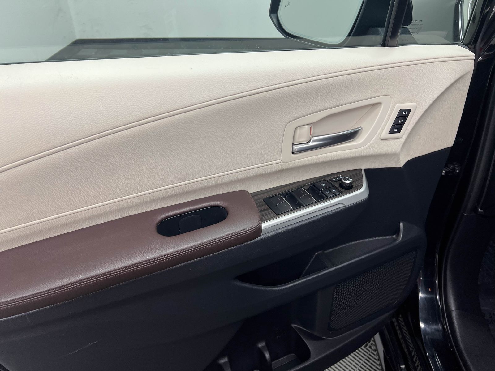 used 2021 Toyota Sienna car, priced at $35,788