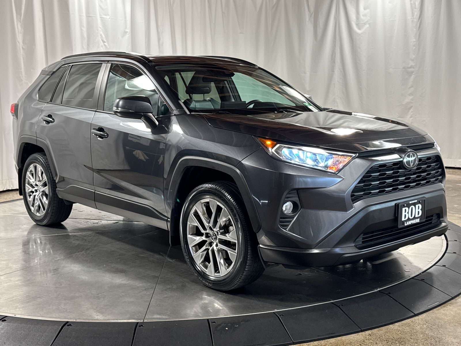View vehicle photo 7