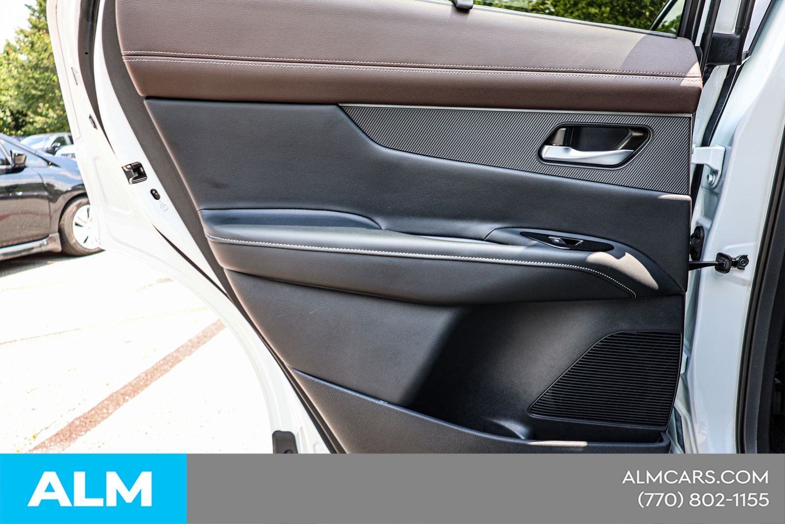 Used 2025 White Nissan Platinum image 37