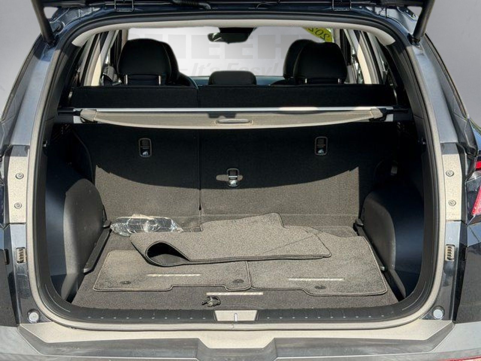 Used 2023 Phantom Black Hyundai SEL image 23
