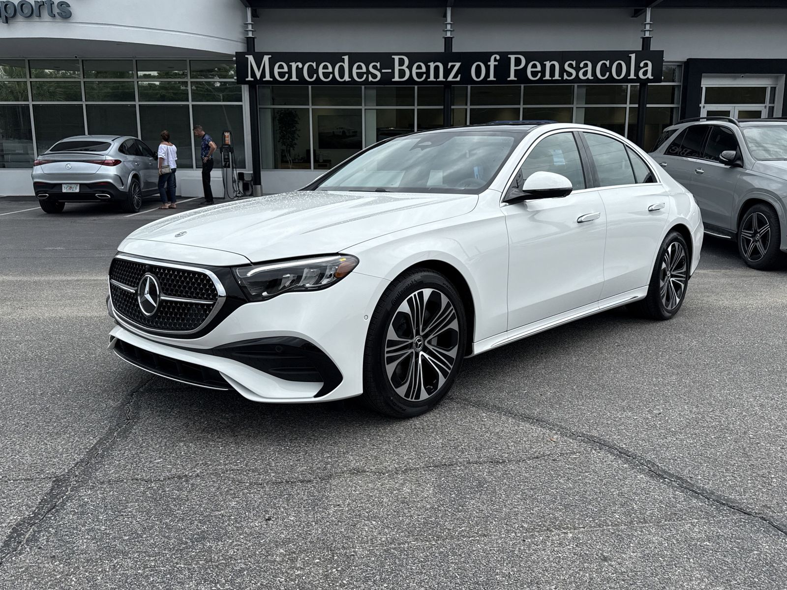 White 2025 Mercedes-Benz E-Class E 350 RWD Sedan Rear-Wheel Drive 9-Speed Automatic