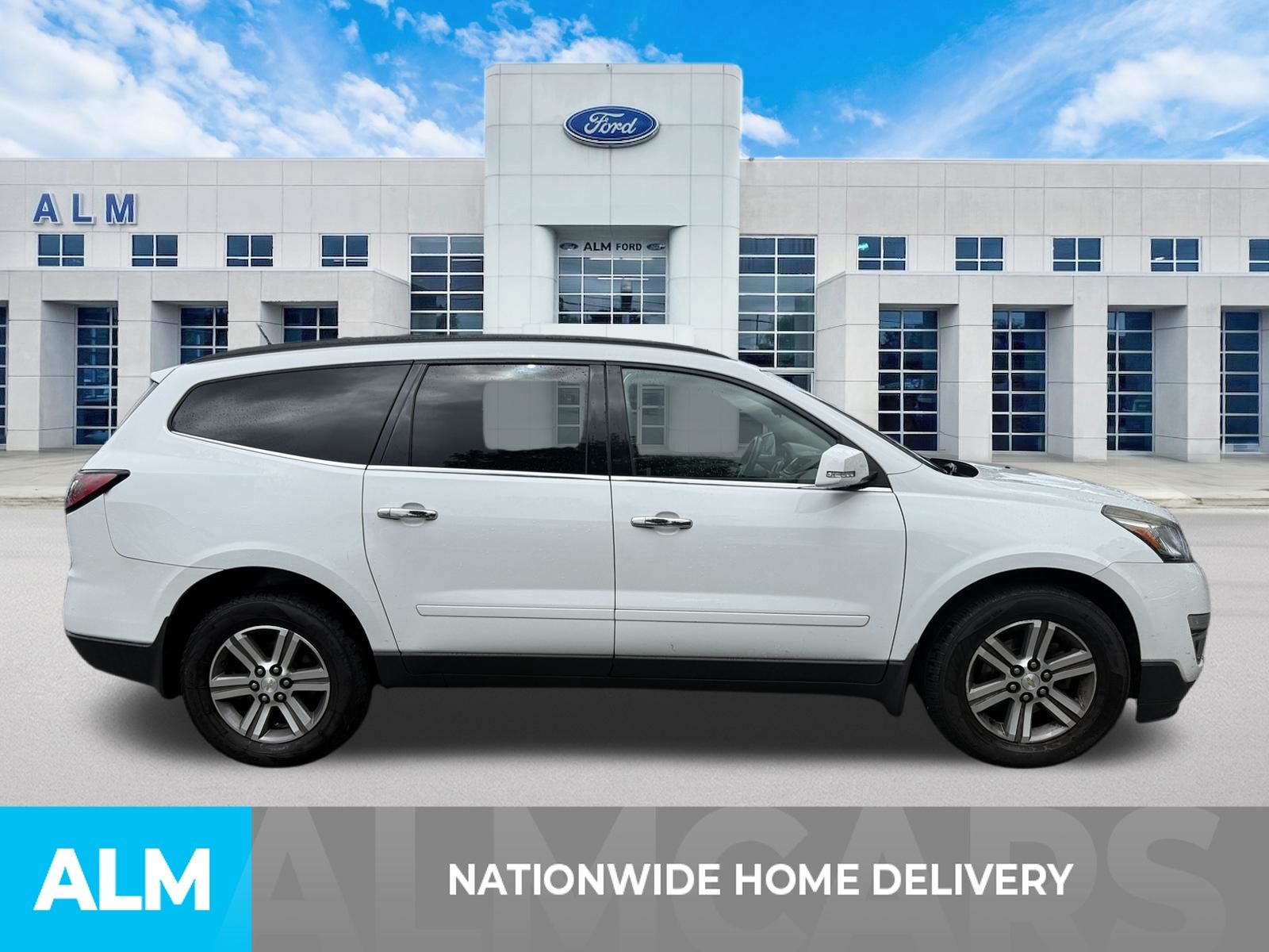Used 2017 White Chevrolet LT image 4