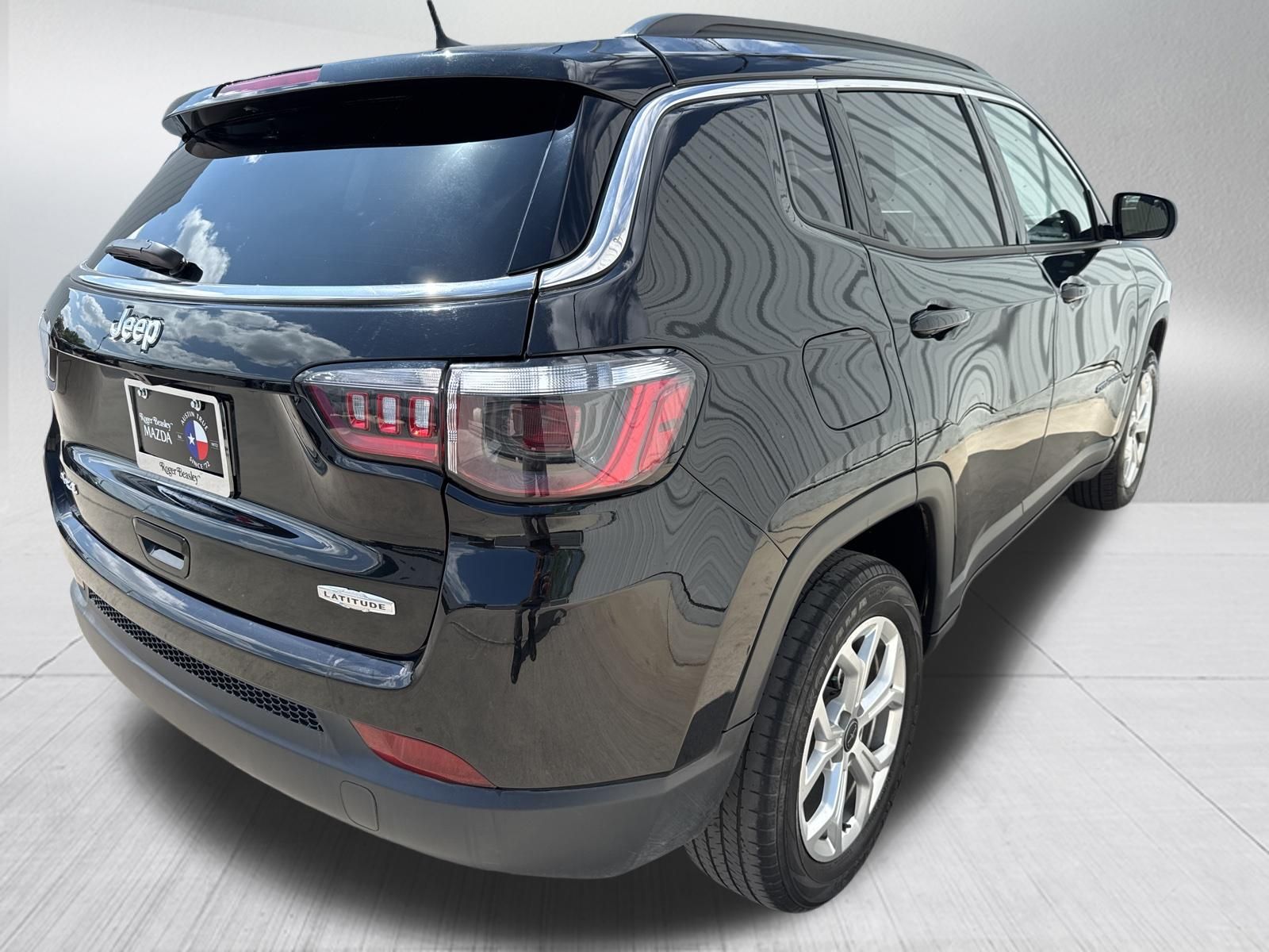 Used Car 2025 Jeep Compass  Latitude For Sale Under $25,000 In Austin, Texas