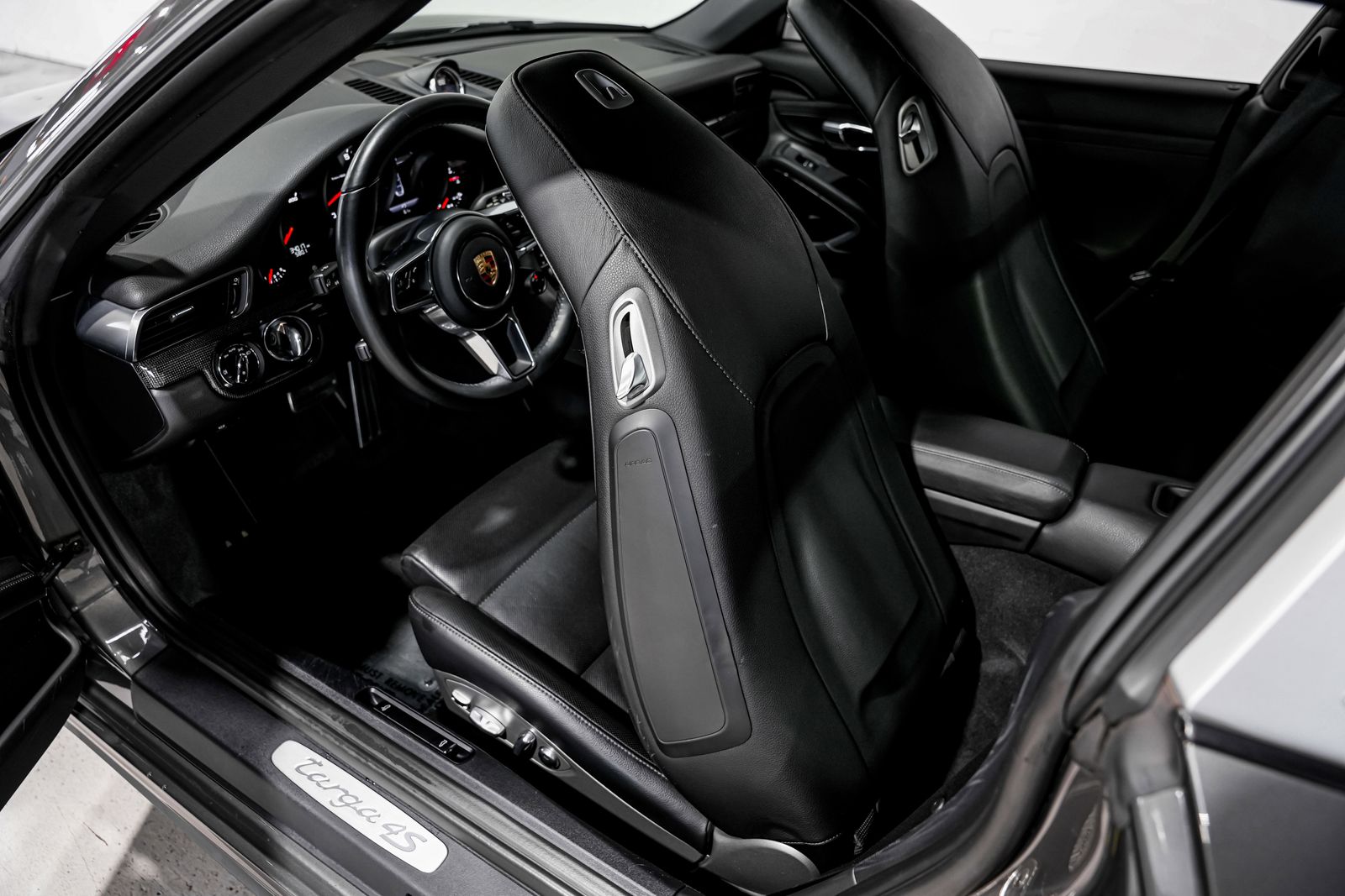 2017 Porsche 911 Targa 4S — photo 20