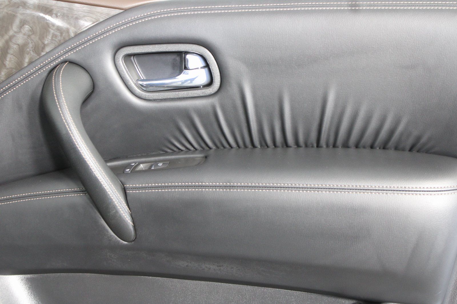 Used 2024 Black Nissan Platinum image 16