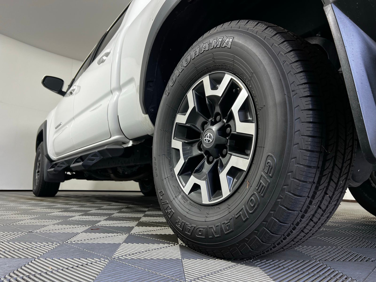 Thumbnail: 2021 Toyota Tacoma - 9