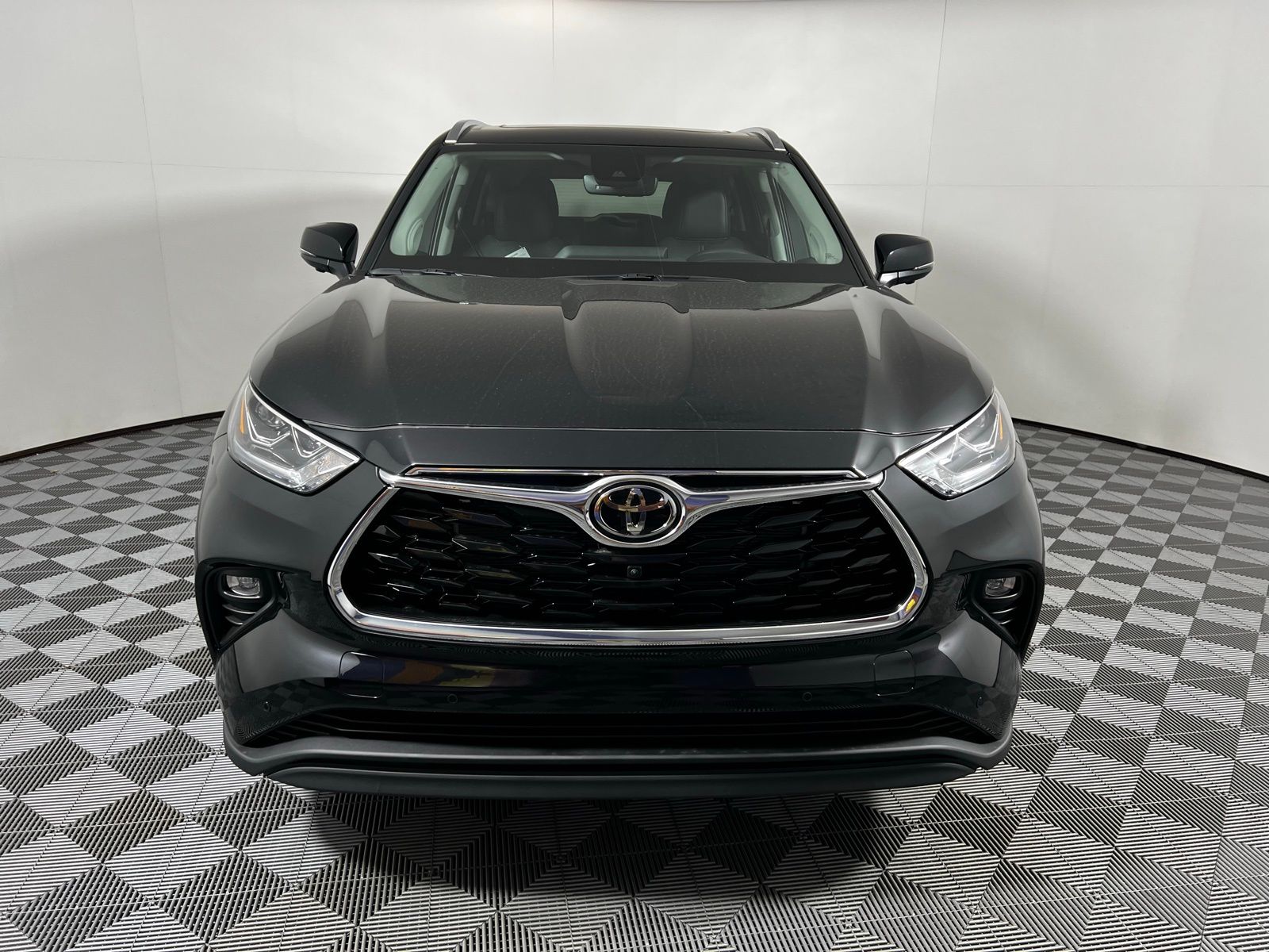 Thumbnail: 2026 Toyota Highlander - 2