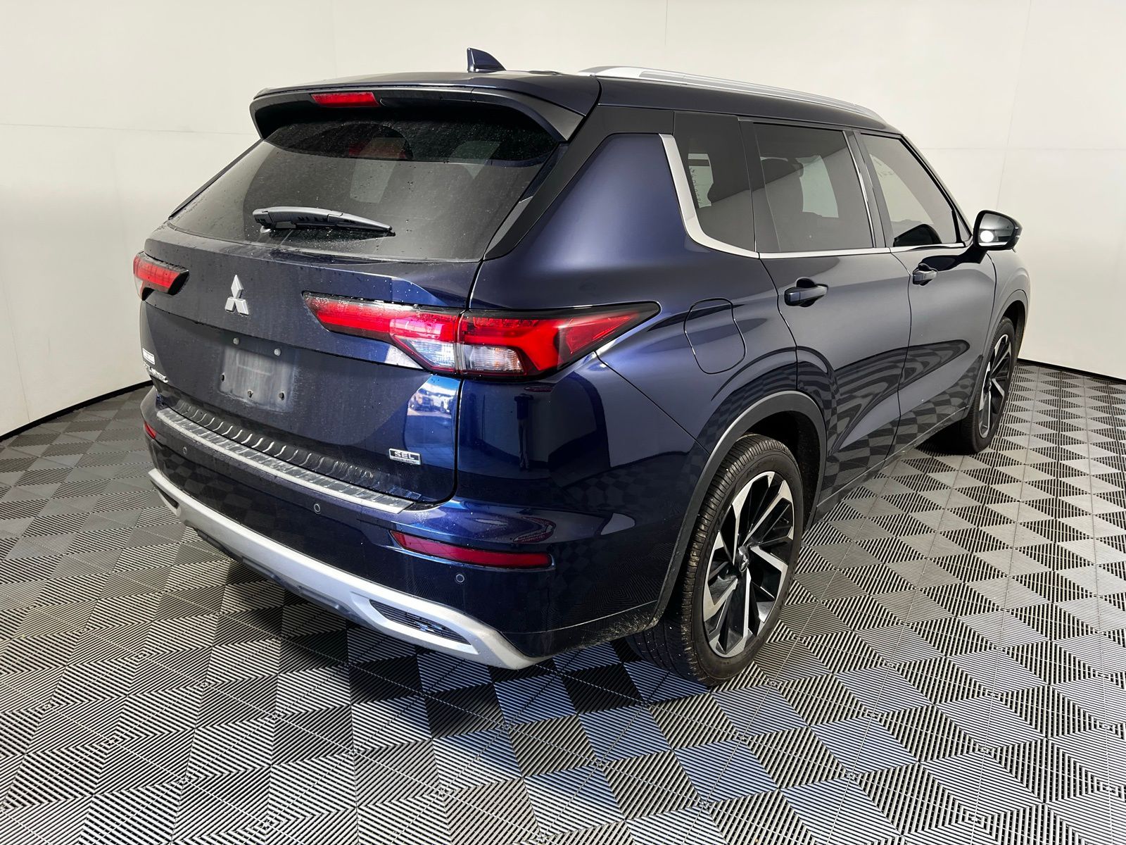 Thumbnail: 2022 Mitsubishi Outlander - 5