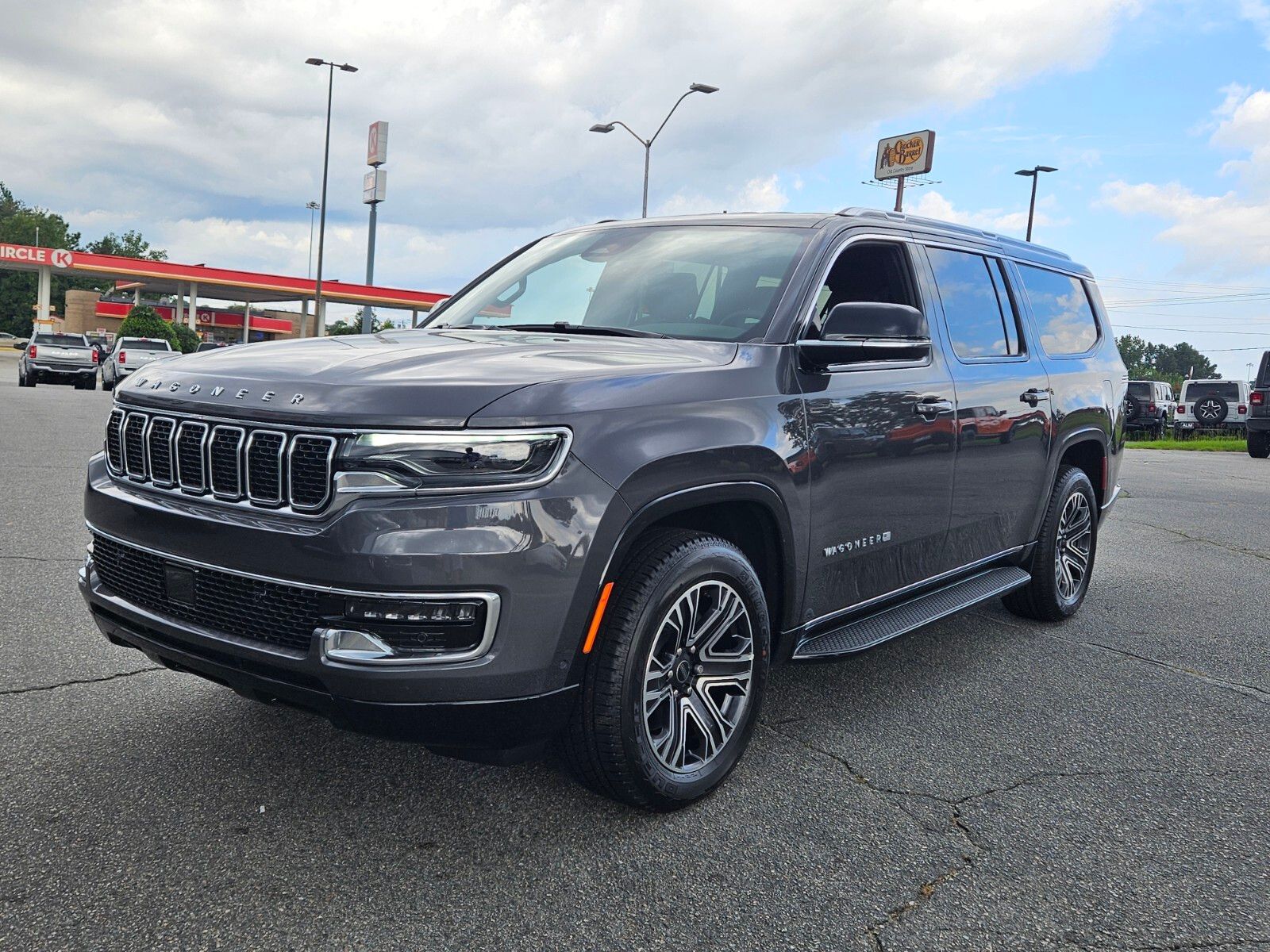 2025 Jeep Wagoneer L Series I's photo