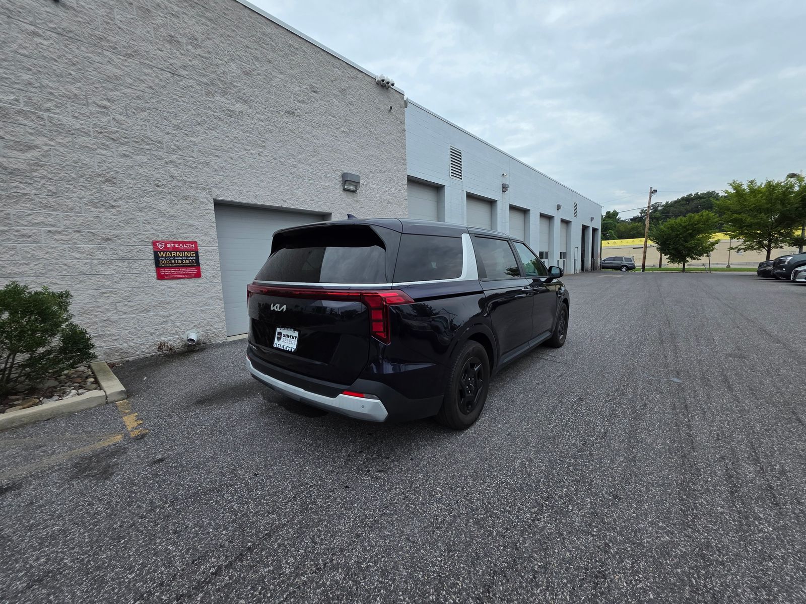 Used 2025 Blue Kia LXS image 9