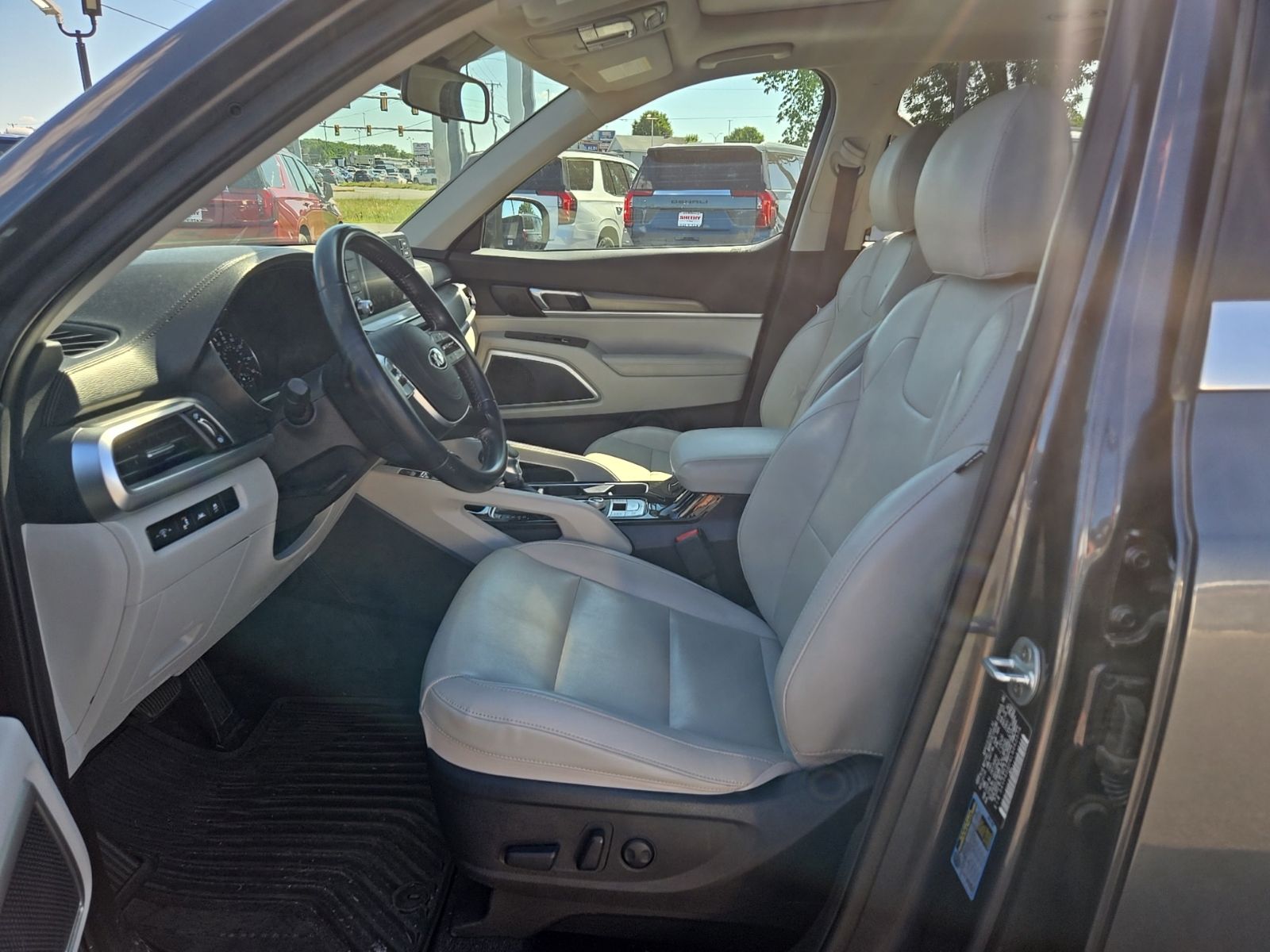 Used 2020 Gray Kia S image 24